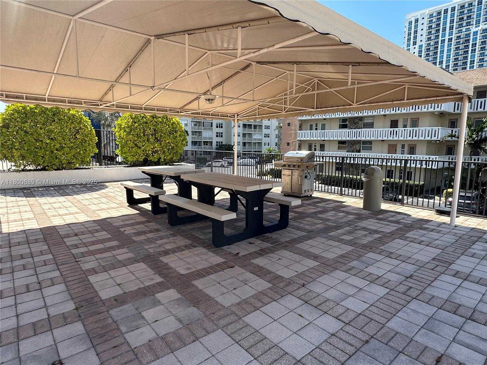 Small Image of 1865 SOUTH OCEAN DR #17C, Hallandale Beach Number 42