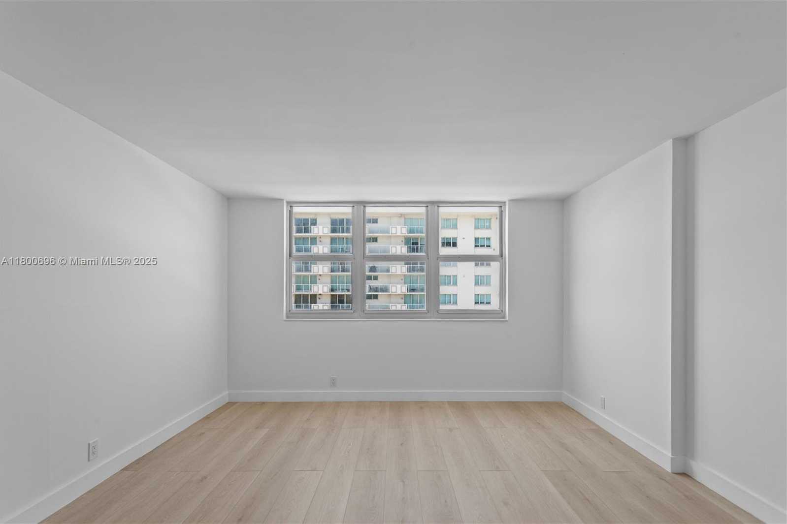 Small Image of 9511 COLLINS AVE #806, Surfside Number 20