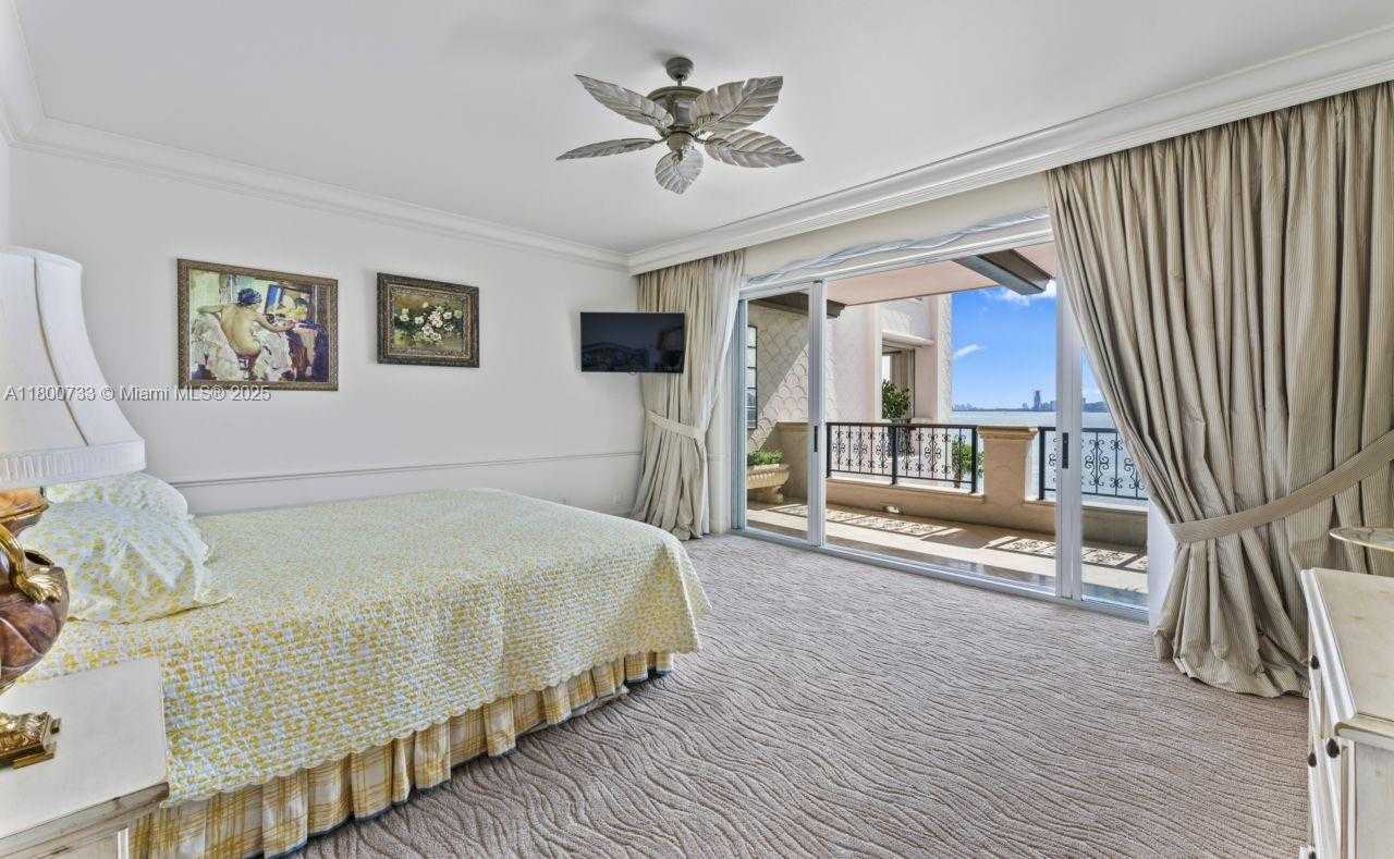 Small Image of 5266 FISHER ISLAND DR #5266, Miami Beach Number 19