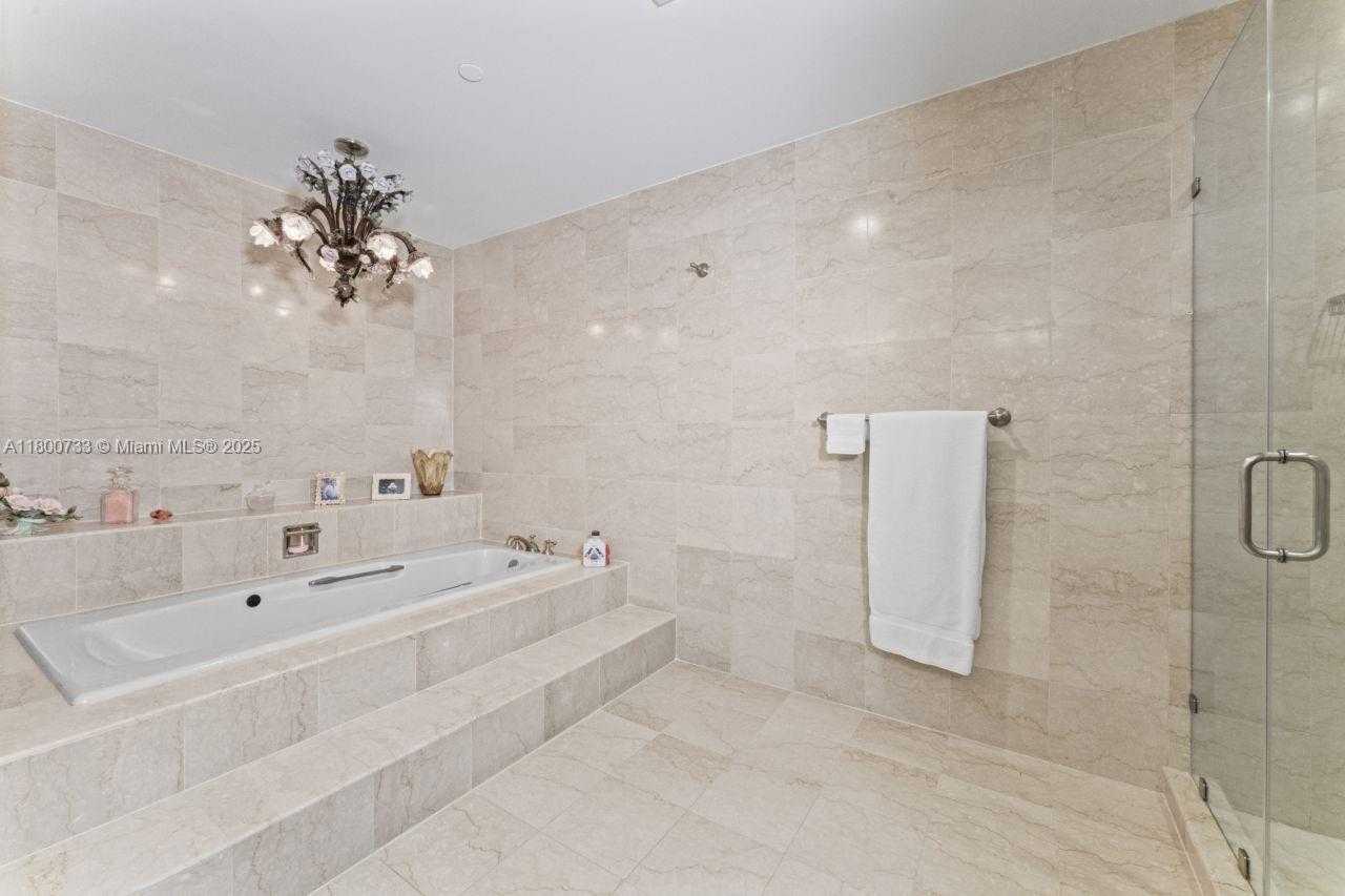 Small Image of 5266 FISHER ISLAND DR #5266, Miami Beach Number 20