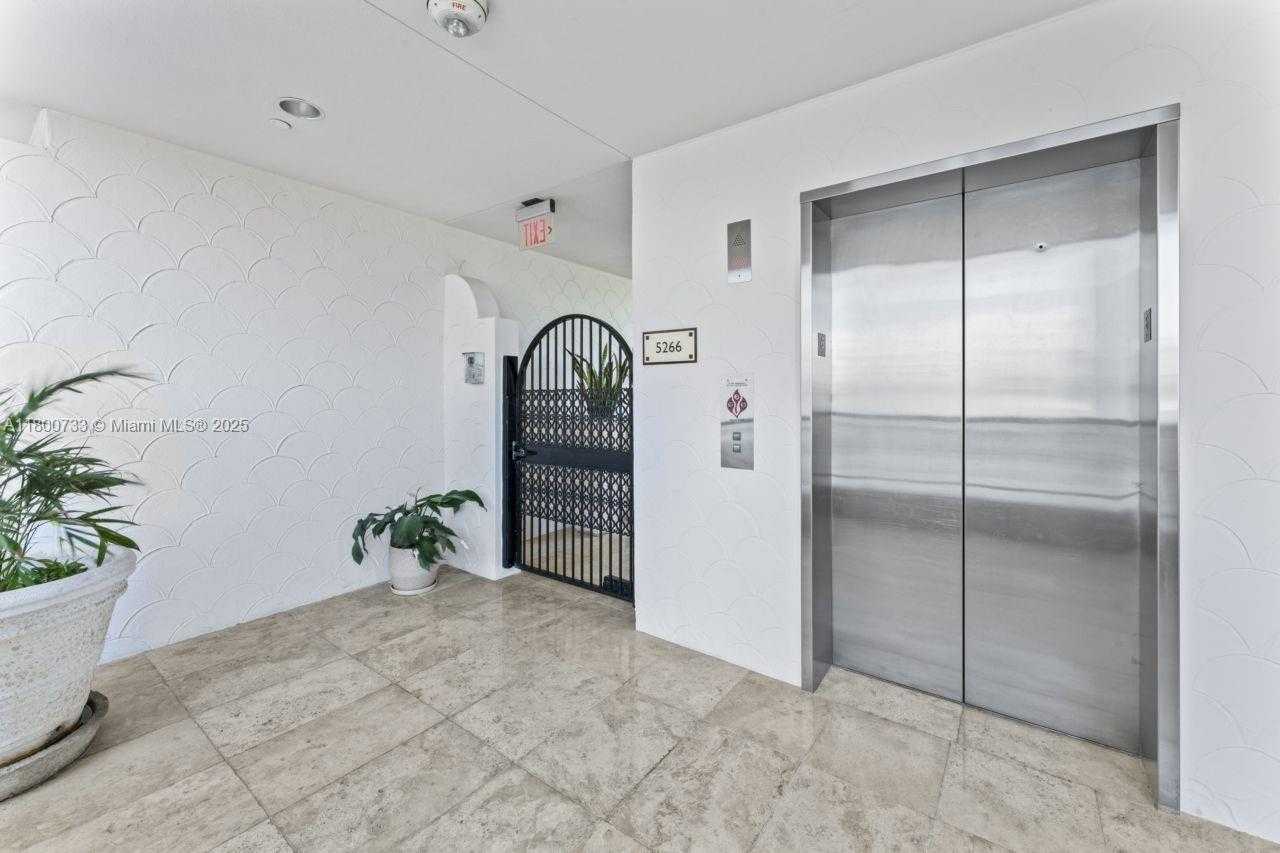 Small Image of 5266 FISHER ISLAND DR #5266, Miami Beach Number 39