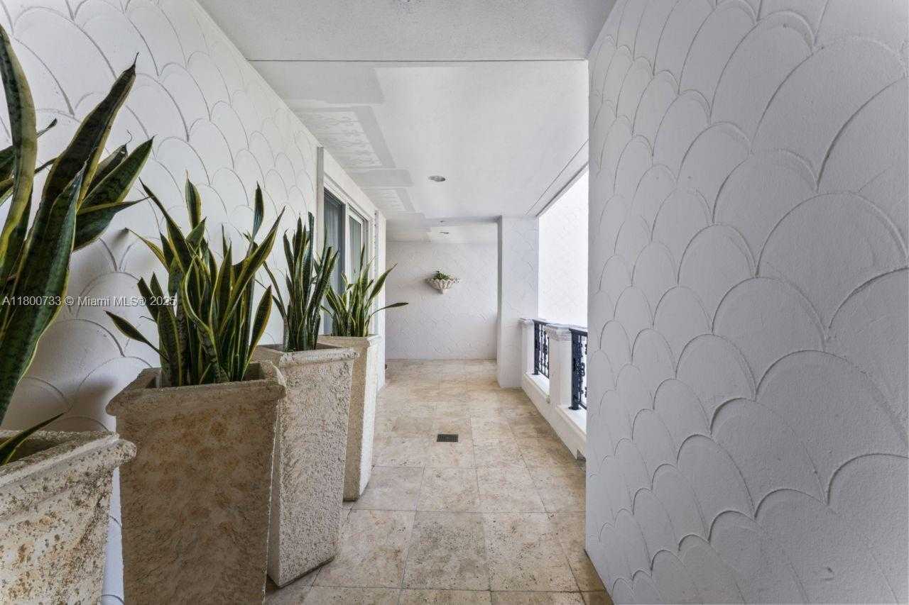 Small Image of 5266 FISHER ISLAND DR #5266, Miami Beach Number 5