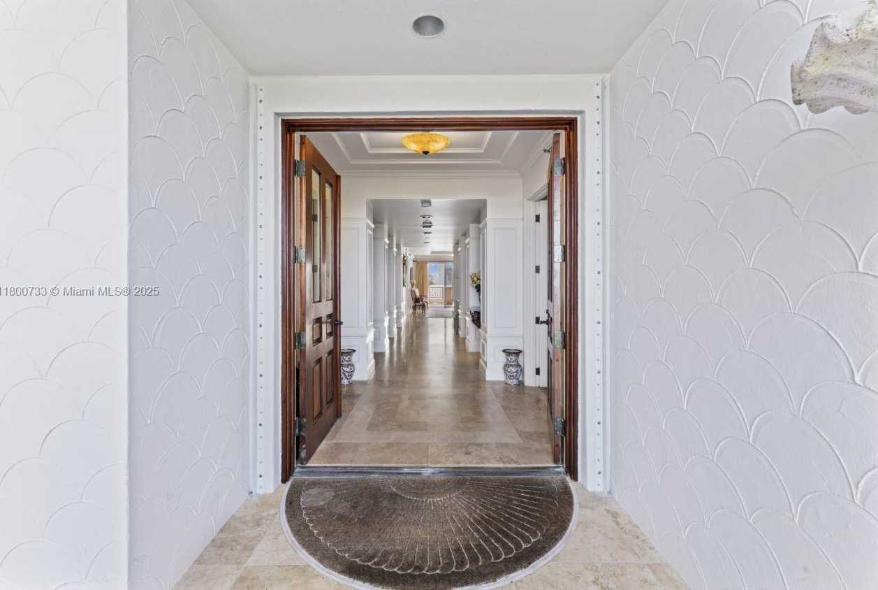 Small Image of 5266 FISHER ISLAND DR #5266, Miami Beach Number 7