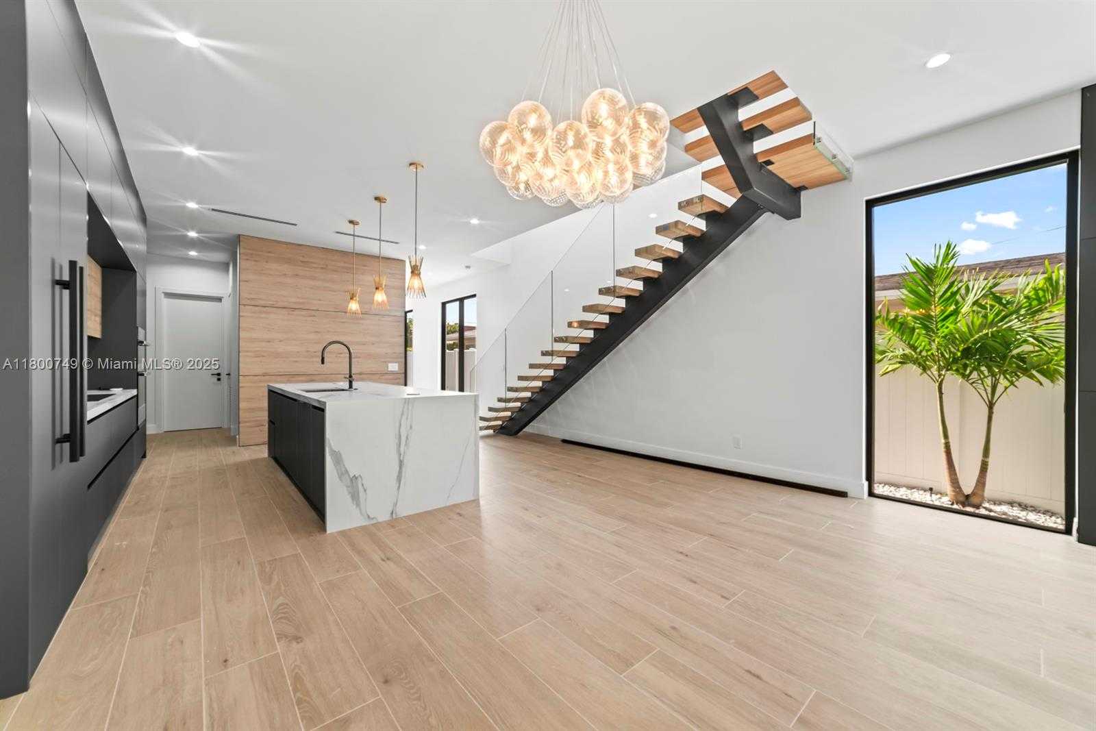 Small Image of 1812 MIAMI RD, Fort Lauderdale Number 13