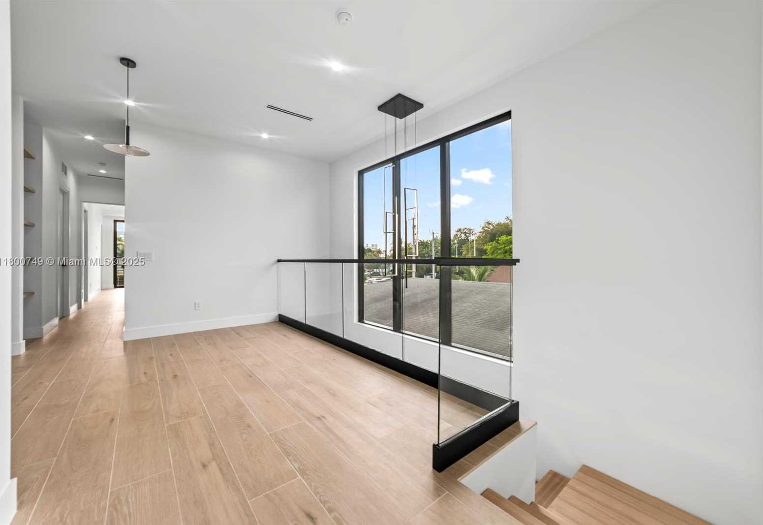 Small Image of 1812 MIAMI RD, Fort Lauderdale Number 15