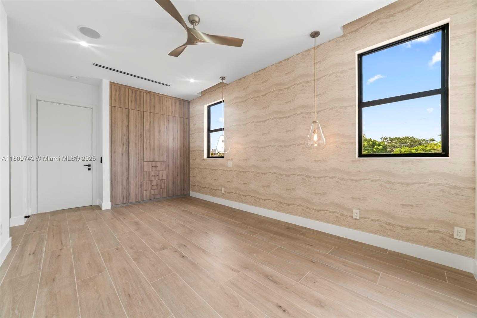 Small Image of 1812 MIAMI RD, Fort Lauderdale Number 18