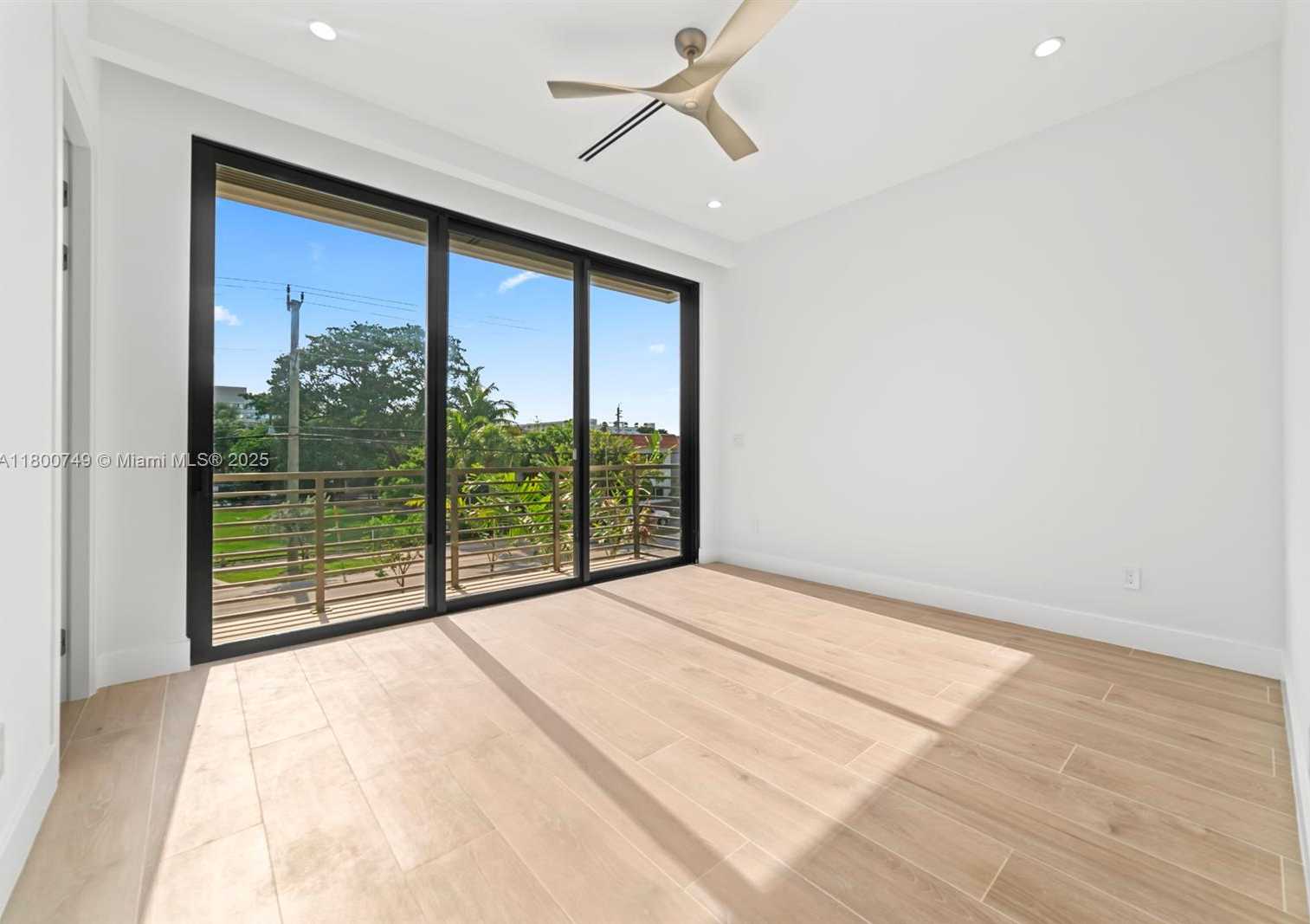 Small Image of 1812 MIAMI RD, Fort Lauderdale Number 26