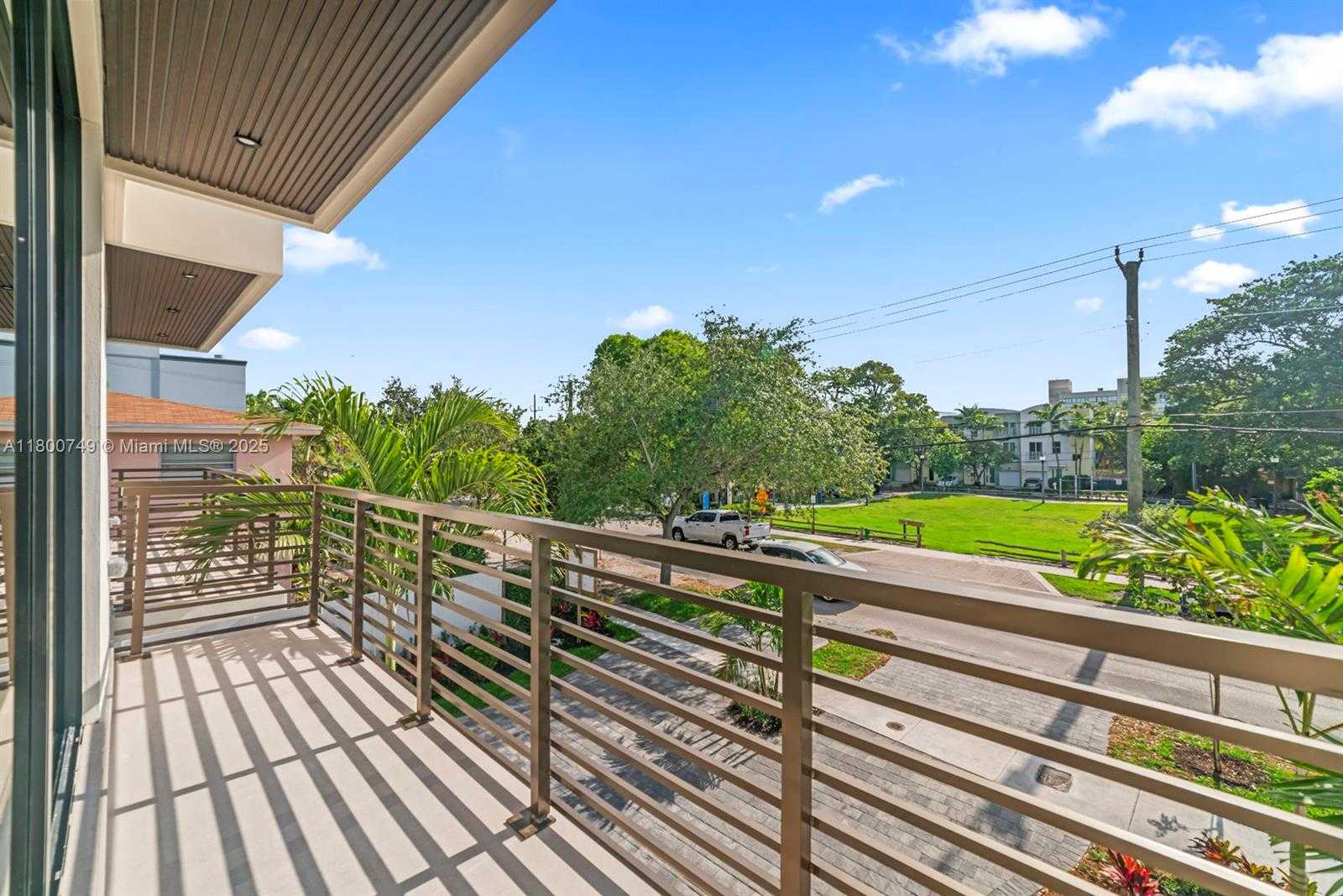 Small Image of 1812 MIAMI RD, Fort Lauderdale Number 27