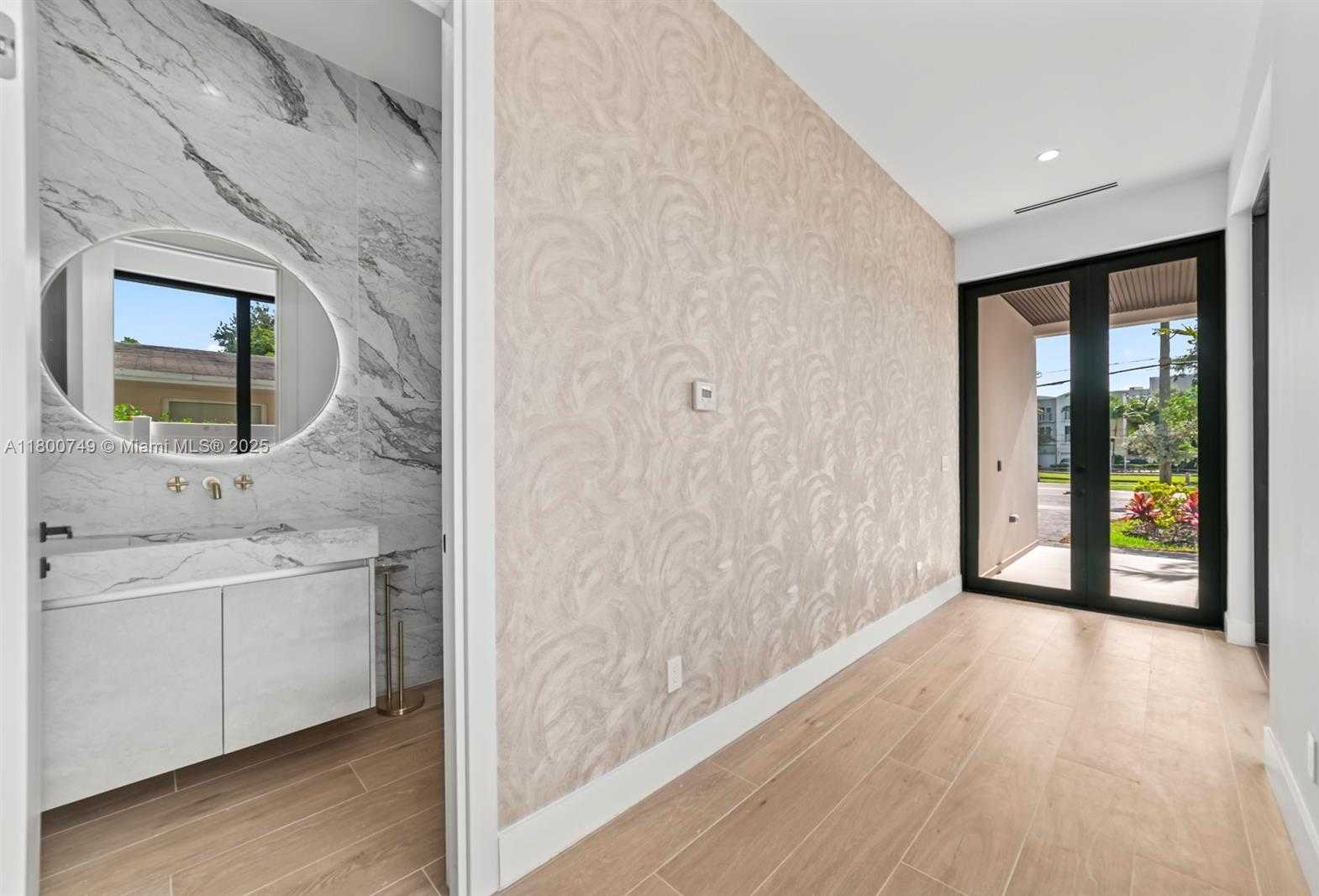Small Image of 1812 MIAMI RD, Fort Lauderdale Number 3