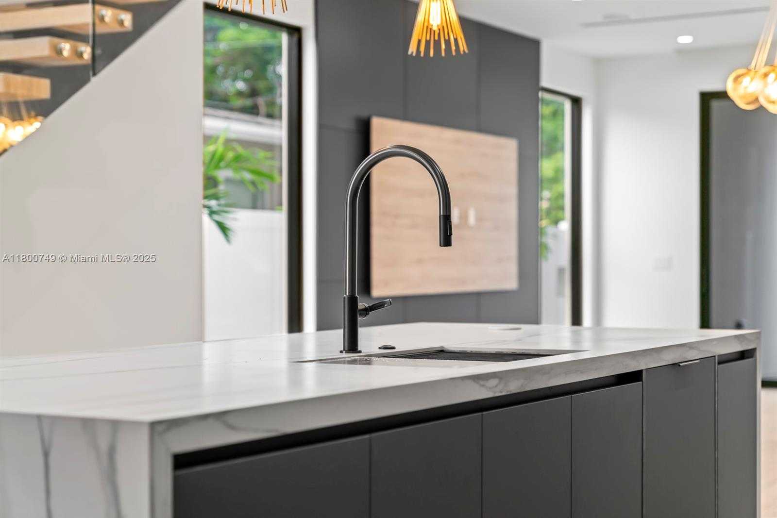 Small Image of 1812 MIAMI RD, Fort Lauderdale Number 7