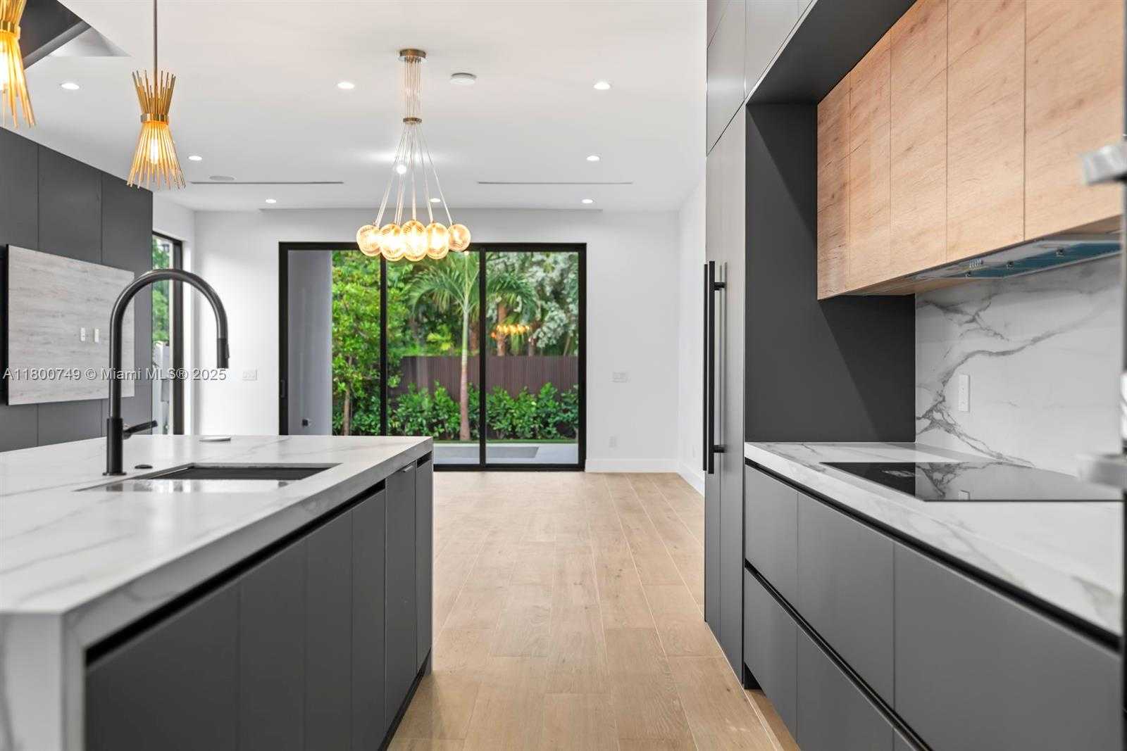 Small Image of 1812 MIAMI RD, Fort Lauderdale Number 8