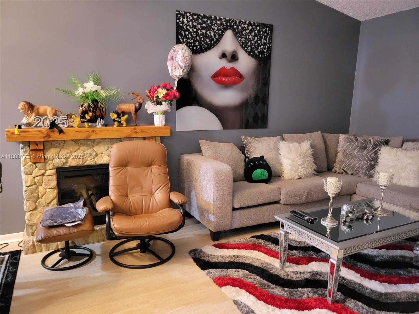 Small Image of 1025 GREEN PINE BLVD #B, West Palm Beach Number 14