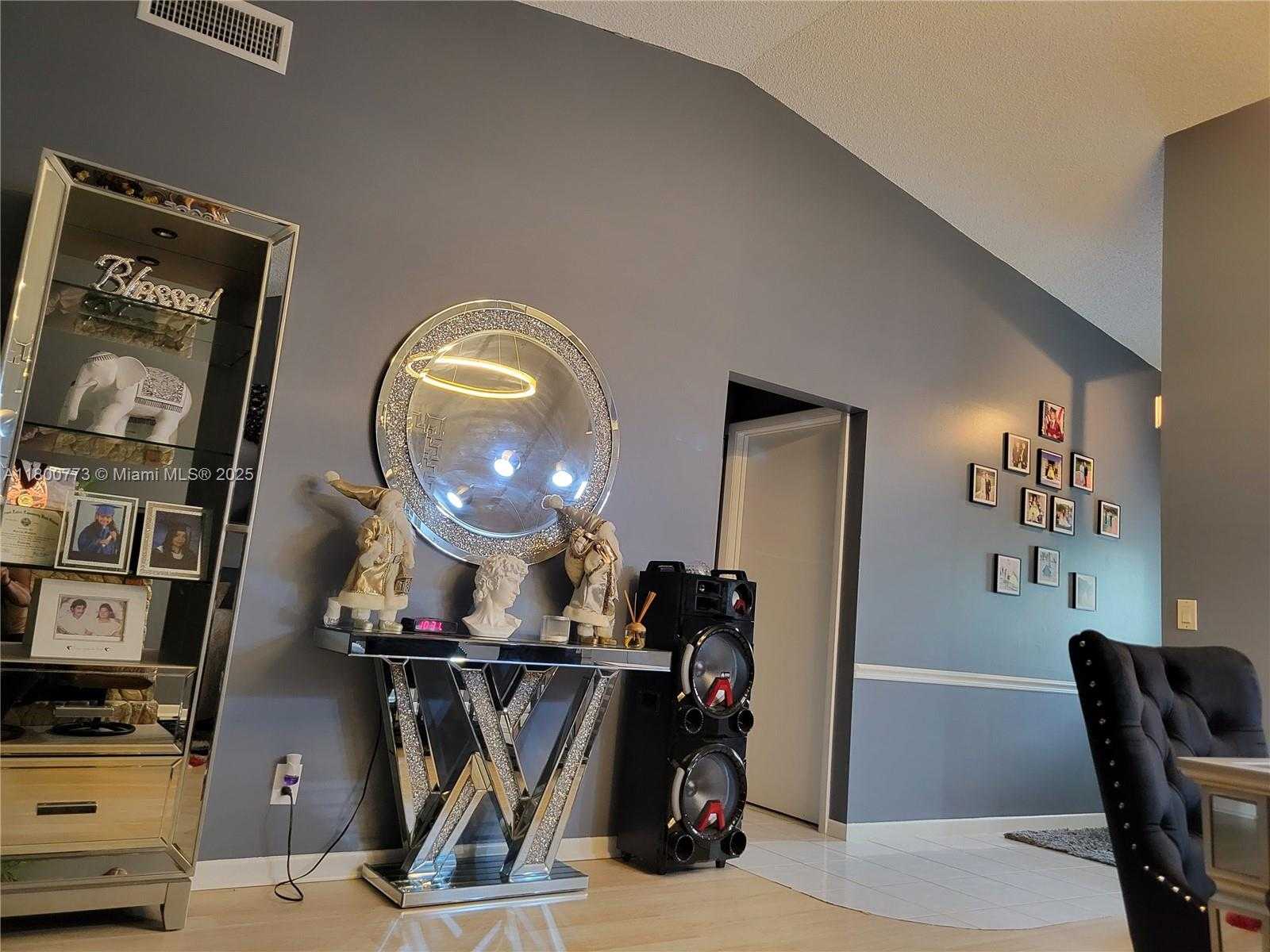 Small Image of 1025 GREEN PINE BLVD #B, West Palm Beach Number 16