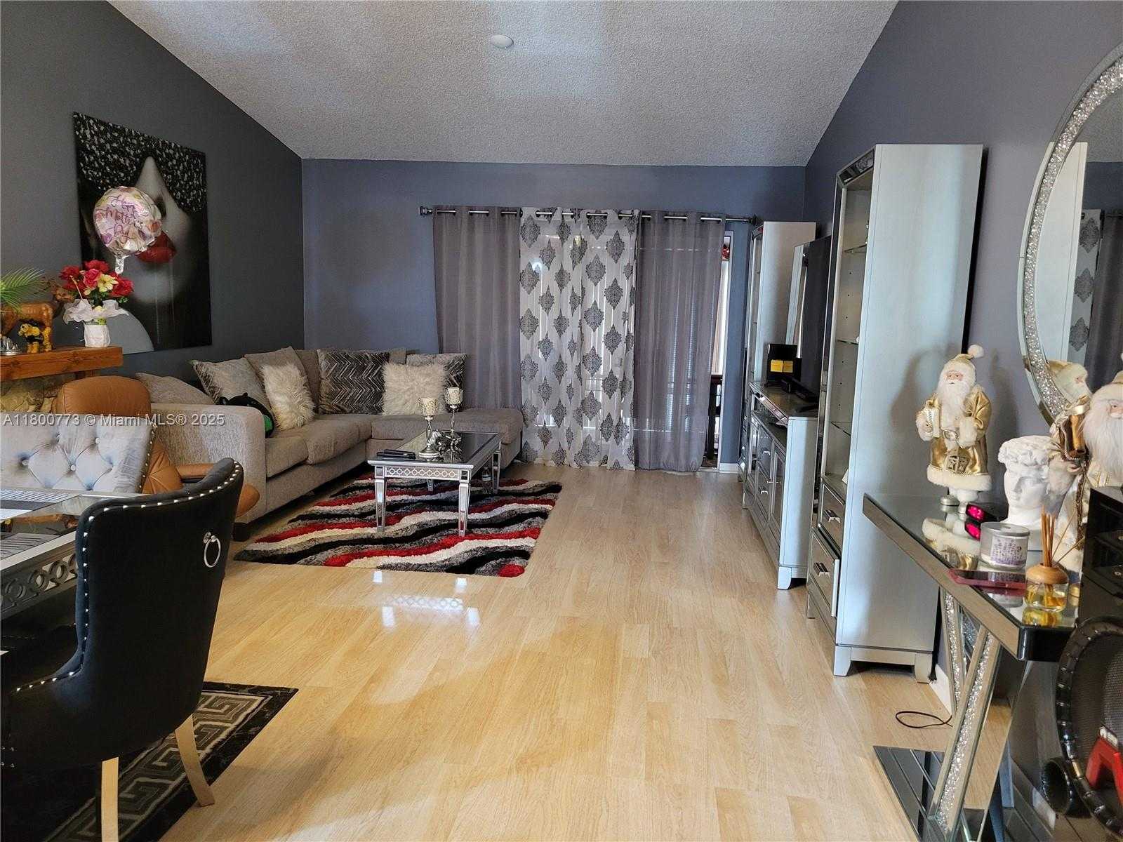 Small Image of 1025 GREEN PINE BLVD #B, West Palm Beach Number 21