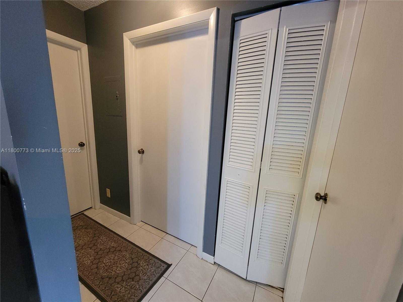 Small Image of 1025 GREEN PINE BLVD #B, West Palm Beach Number 23