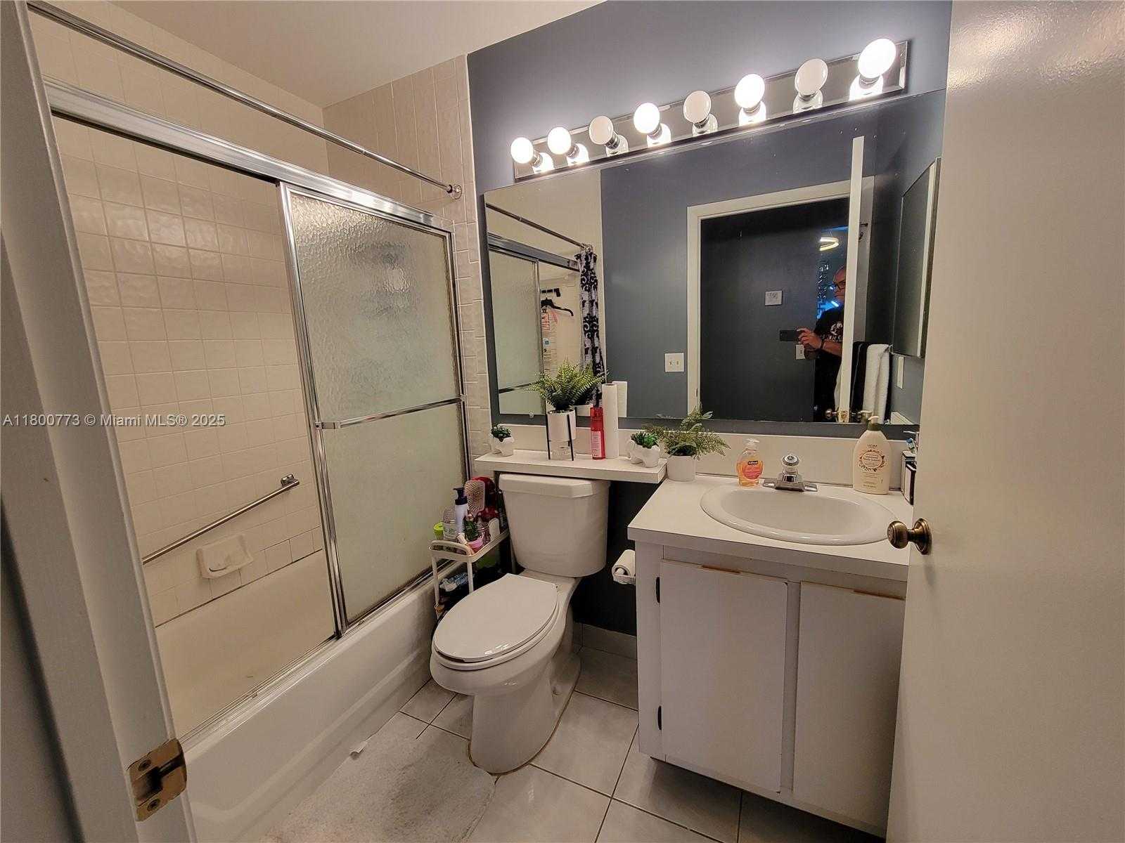 Small Image of 1025 GREEN PINE BLVD #B, West Palm Beach Number 24