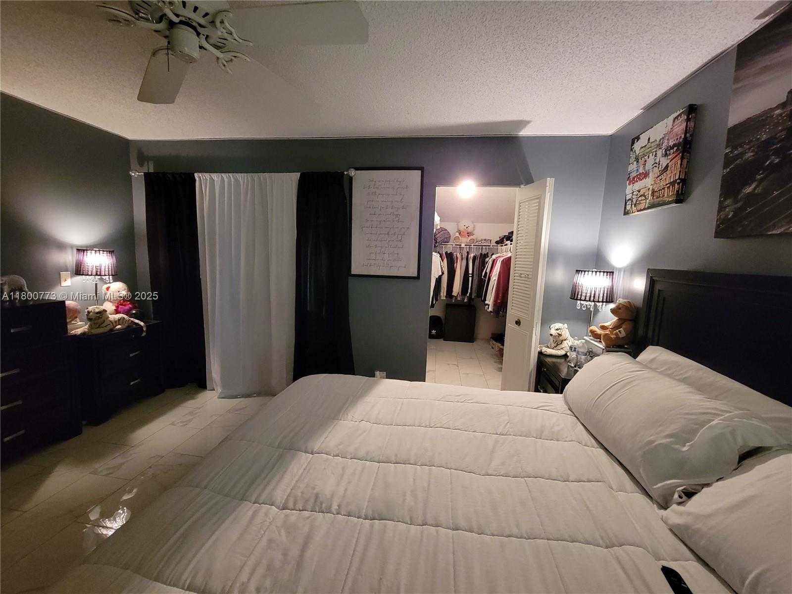 Small Image of 1025 GREEN PINE BLVD #B, West Palm Beach Number 28
