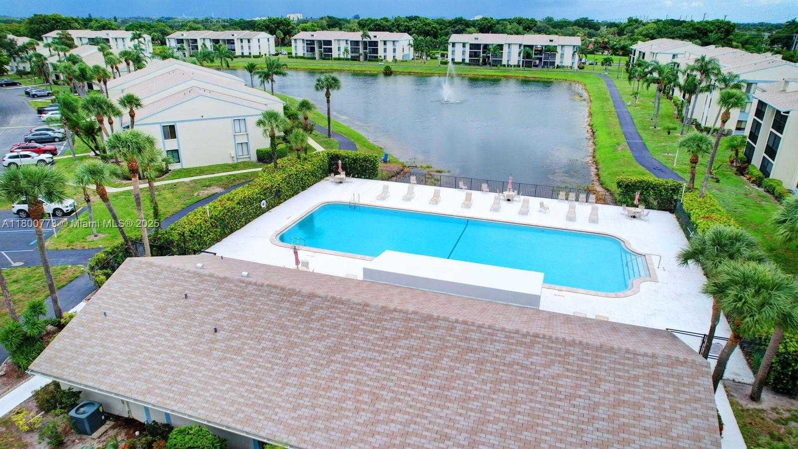 Small Image of 1025 GREEN PINE BLVD #B, West Palm Beach Number 41