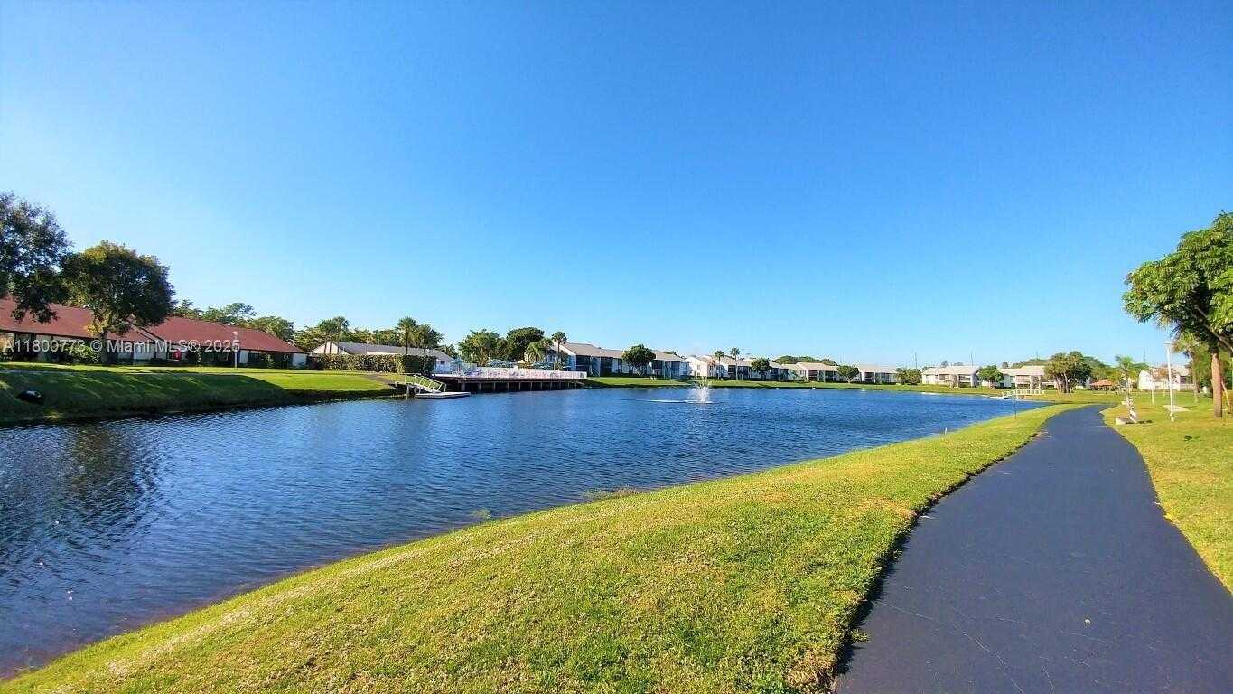 Small Image of 1025 GREEN PINE BLVD #B, West Palm Beach Number 50