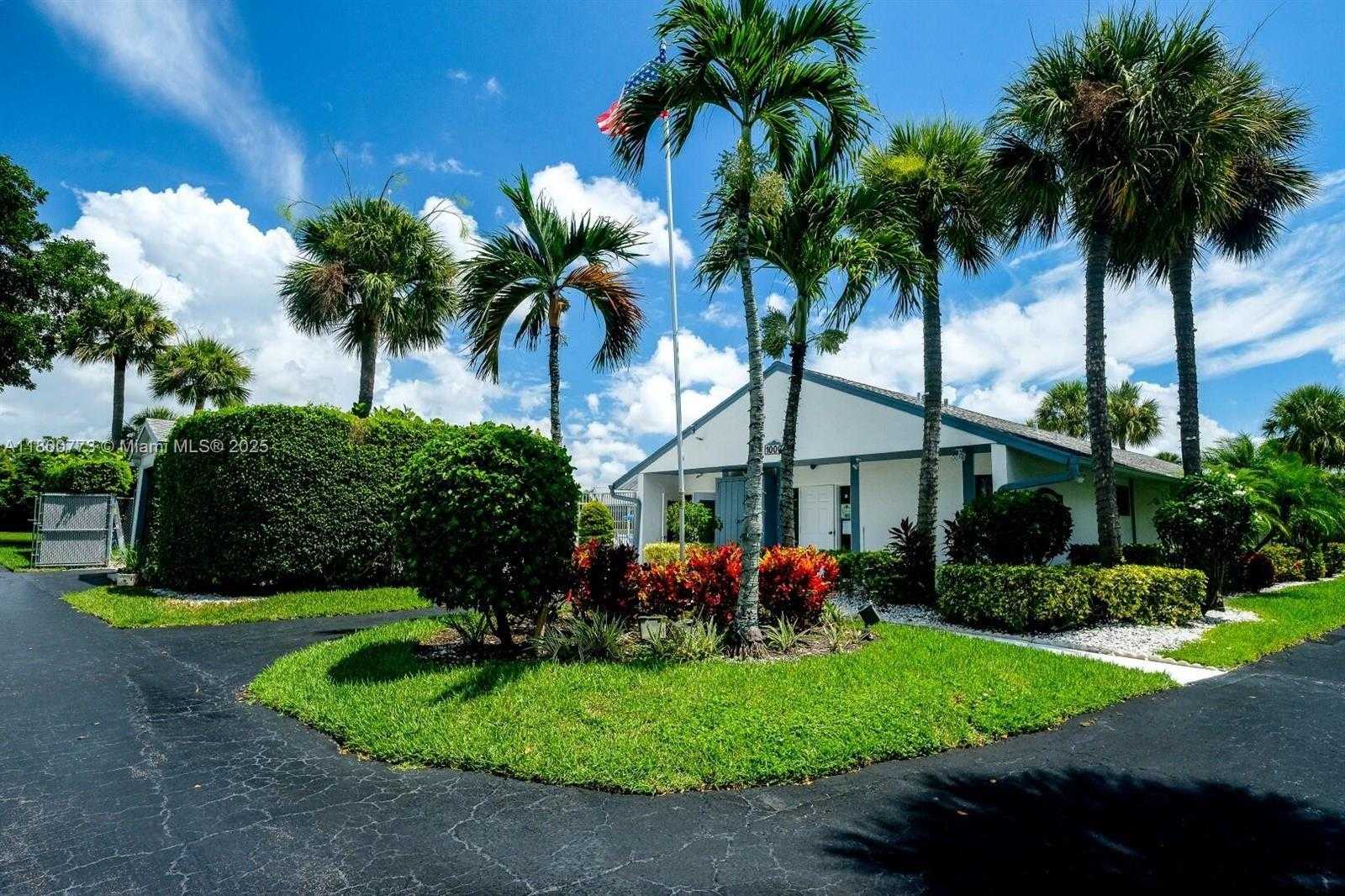 Small Image of 1025 GREEN PINE BLVD #B, West Palm Beach Number 54