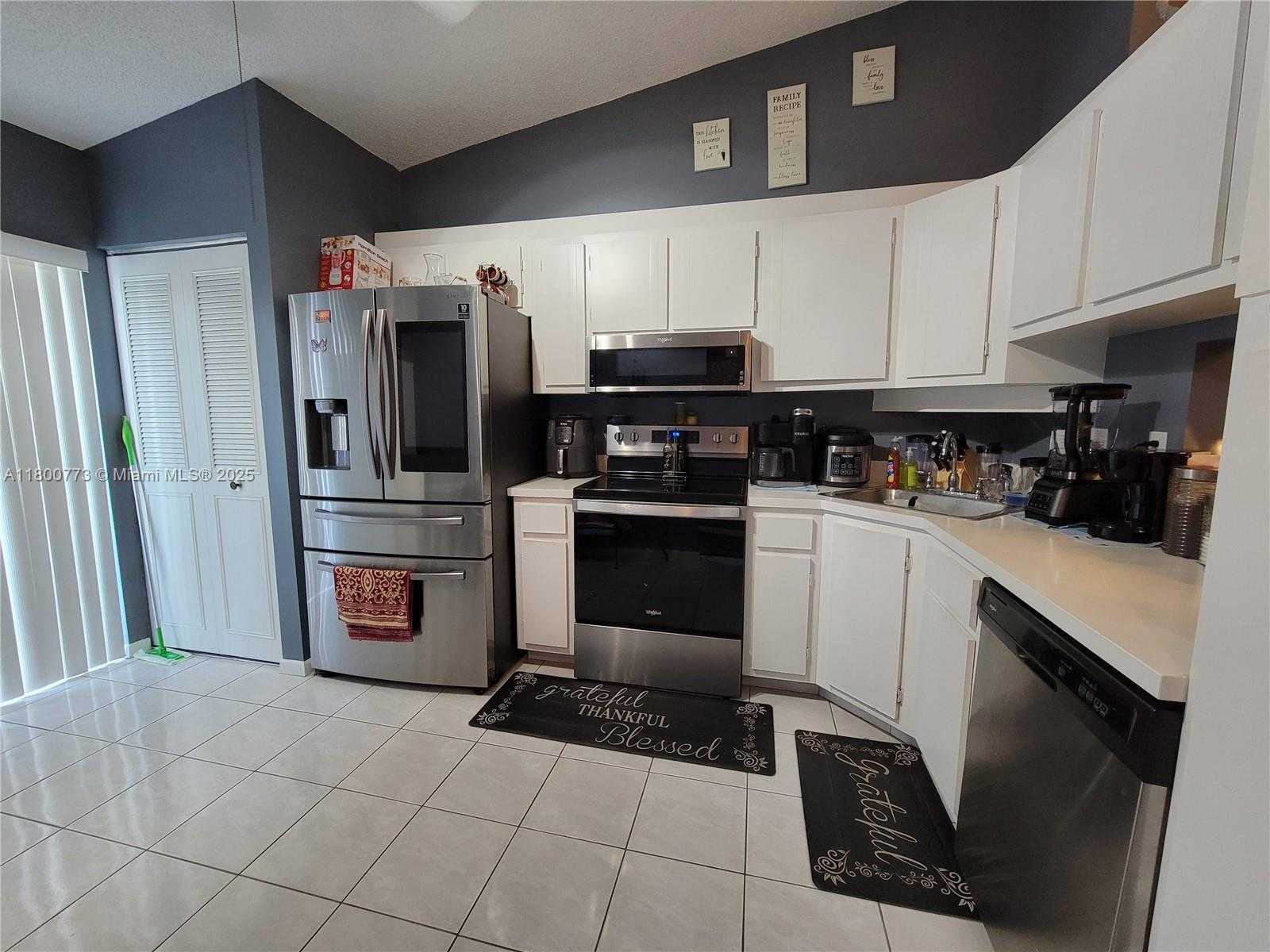 Small Image of 1025 GREEN PINE BLVD #B, West Palm Beach Number 7