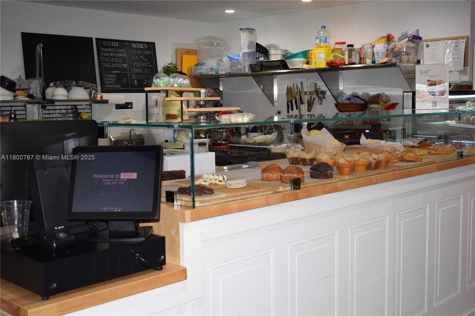 Small Image of 3300 NE 192 St, Aventura, FL 33180, USA Number 23