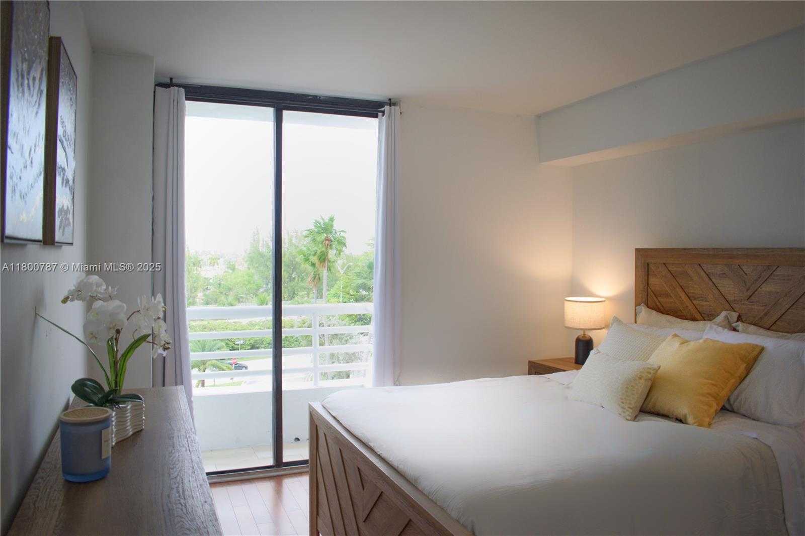 Small Image of 3300 NE 192 St, Aventura, FL 33180, USA Number 8