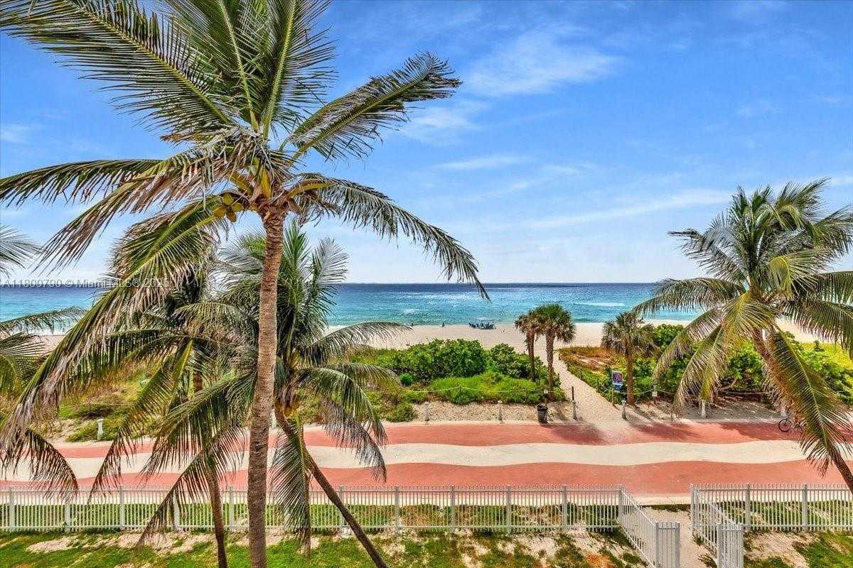 Small Image of 5401 COLLINS AVE #428, Miami Beach Number 12