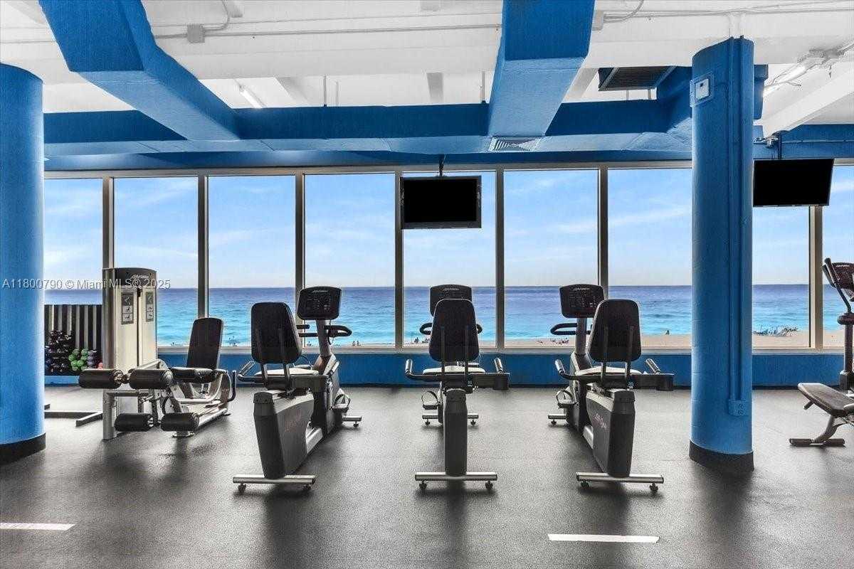 Small Image of 5401 COLLINS AVE #428, Miami Beach Number 14