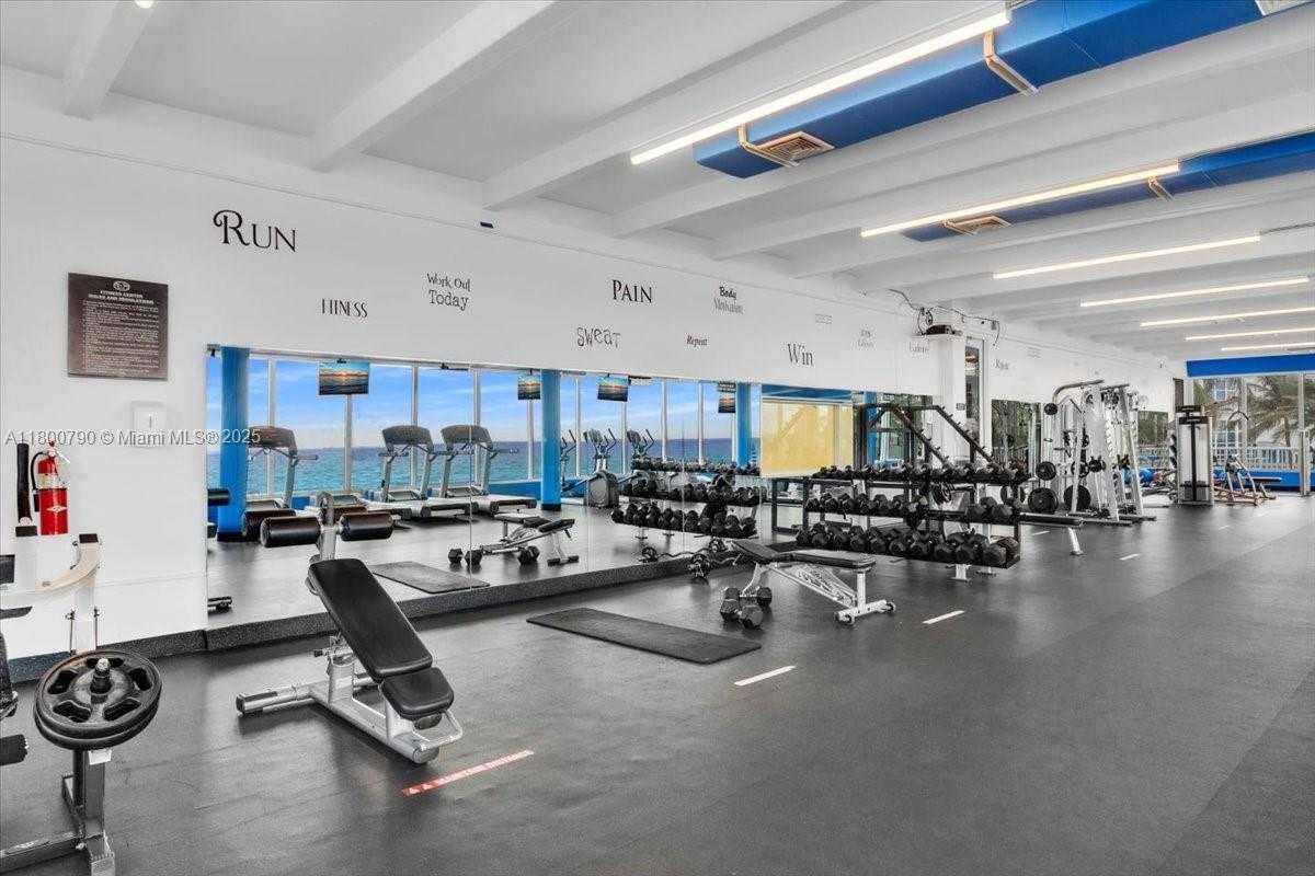 Small Image of 5401 COLLINS AVE #428, Miami Beach Number 15