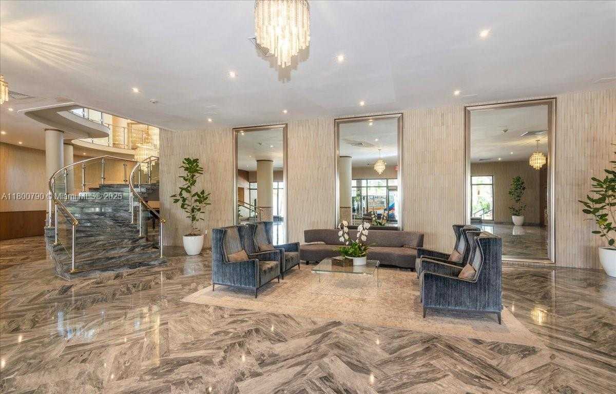 Small Image of 5401 COLLINS AVE #428, Miami Beach Number 18