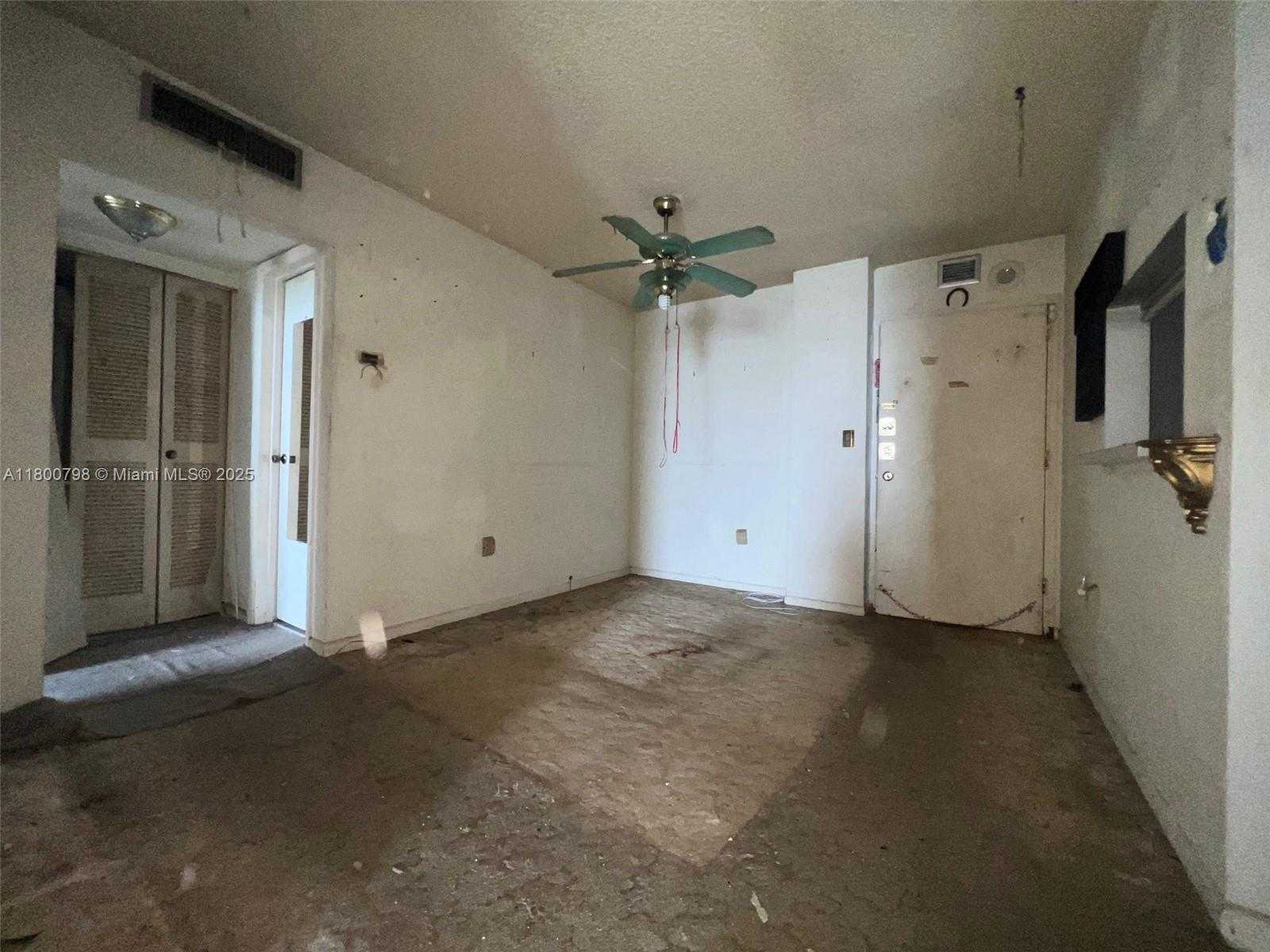 Small Image of 1470 NORTH EAST 125TH TER #810, North Miami Number 17