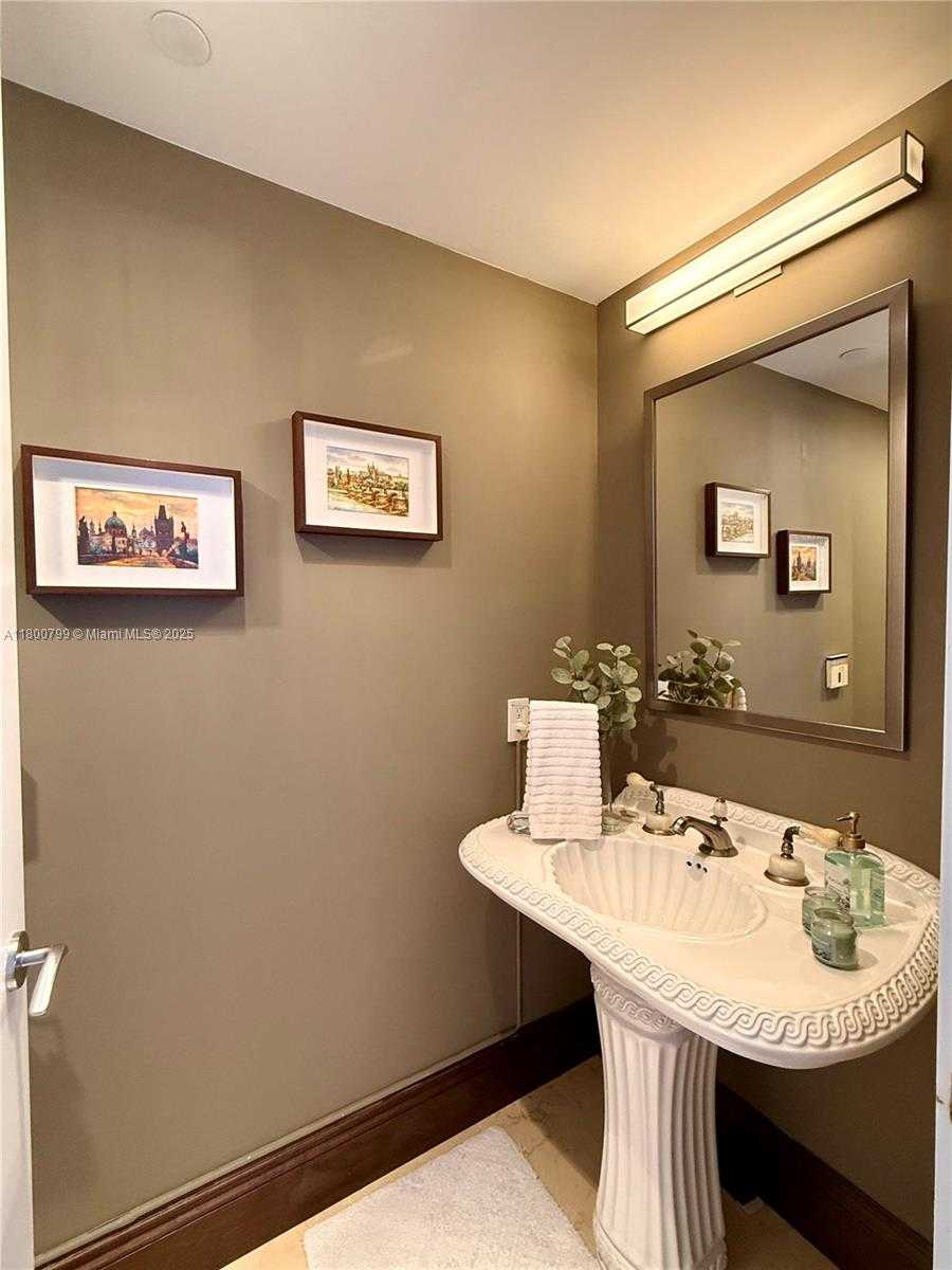 Small Image of 17001 COLLINS AVE #3005, Sunny Isles Beach Number 23