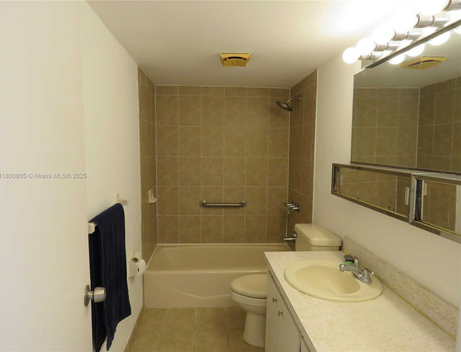 Small Image of 10822 NORTH KENDALL DR #S14, Miami Number 12