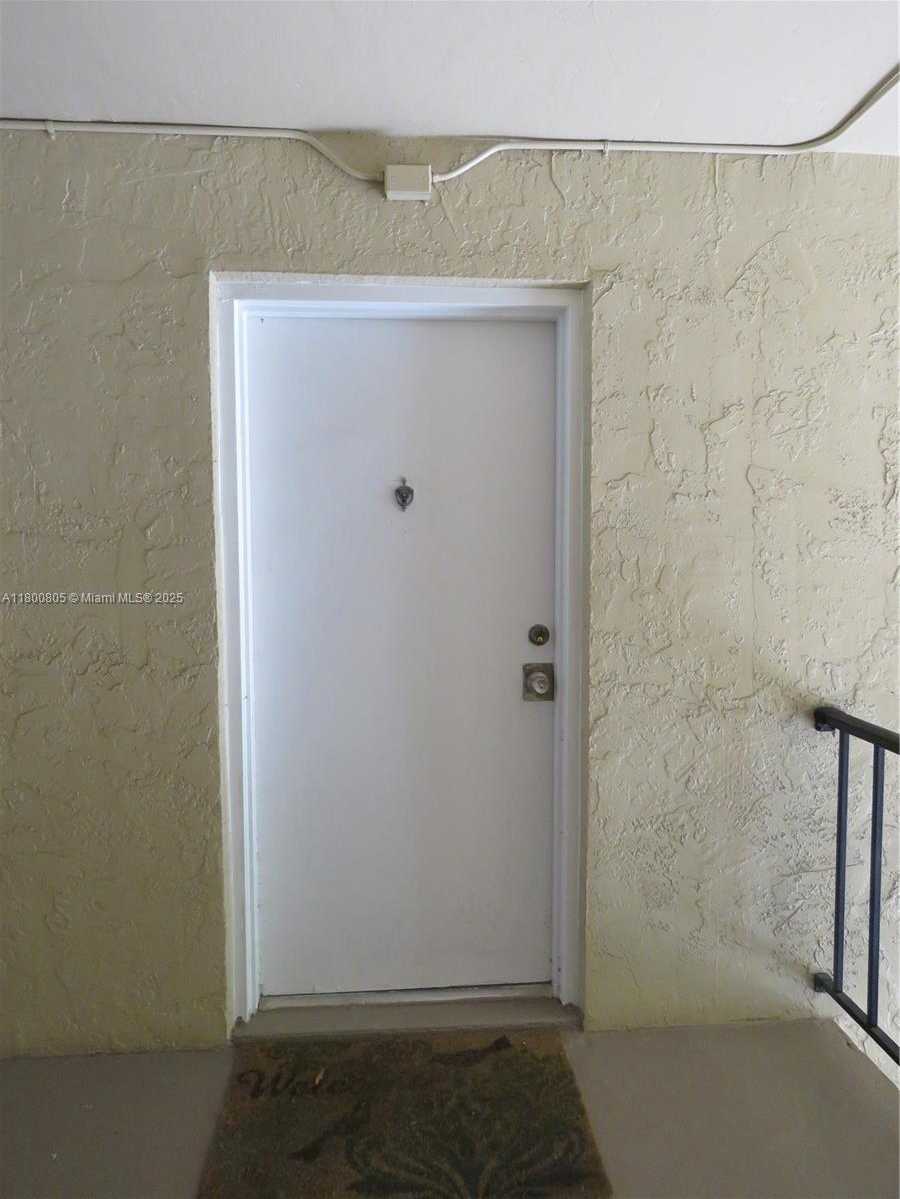 Small Image of 10822 NORTH KENDALL DR #S14, Miami Number 18