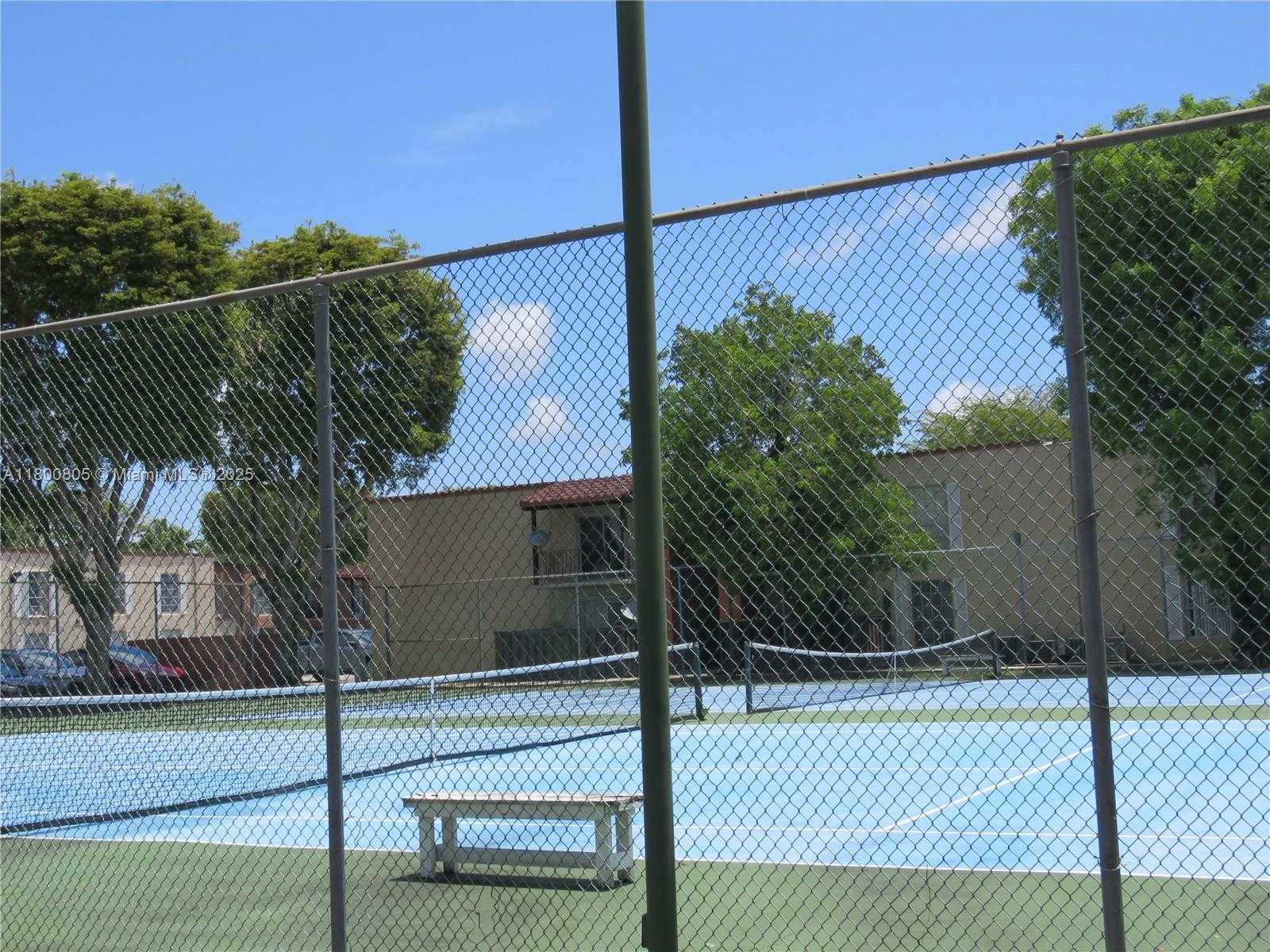 Small Image of 10822 NORTH KENDALL DR #S14, Miami Number 26