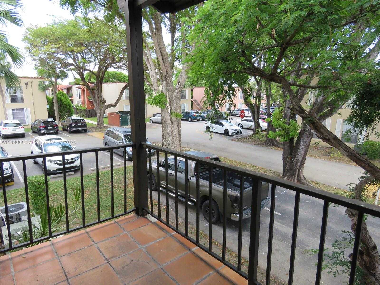 Small Image of 10822 NORTH KENDALL DR #S14, Miami Number 3