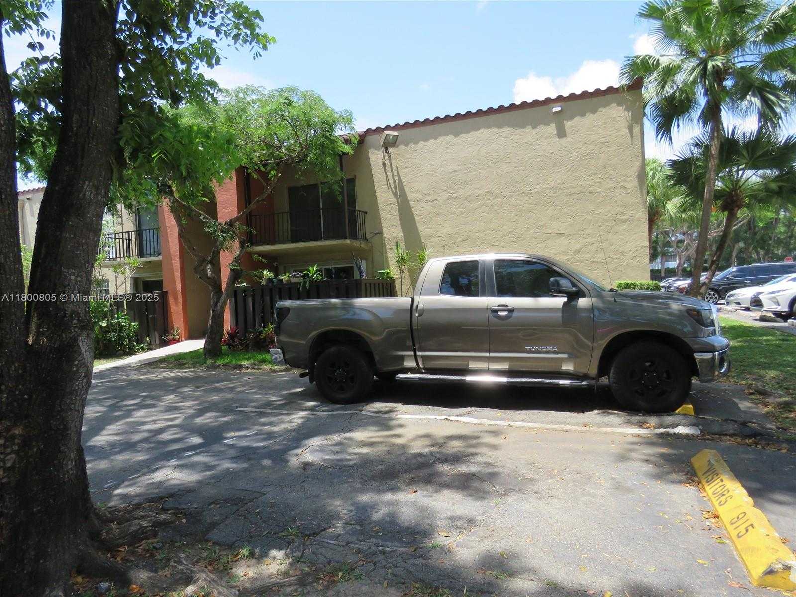 Small Image of 10822 NORTH KENDALL DR #S14, Miami Number 33