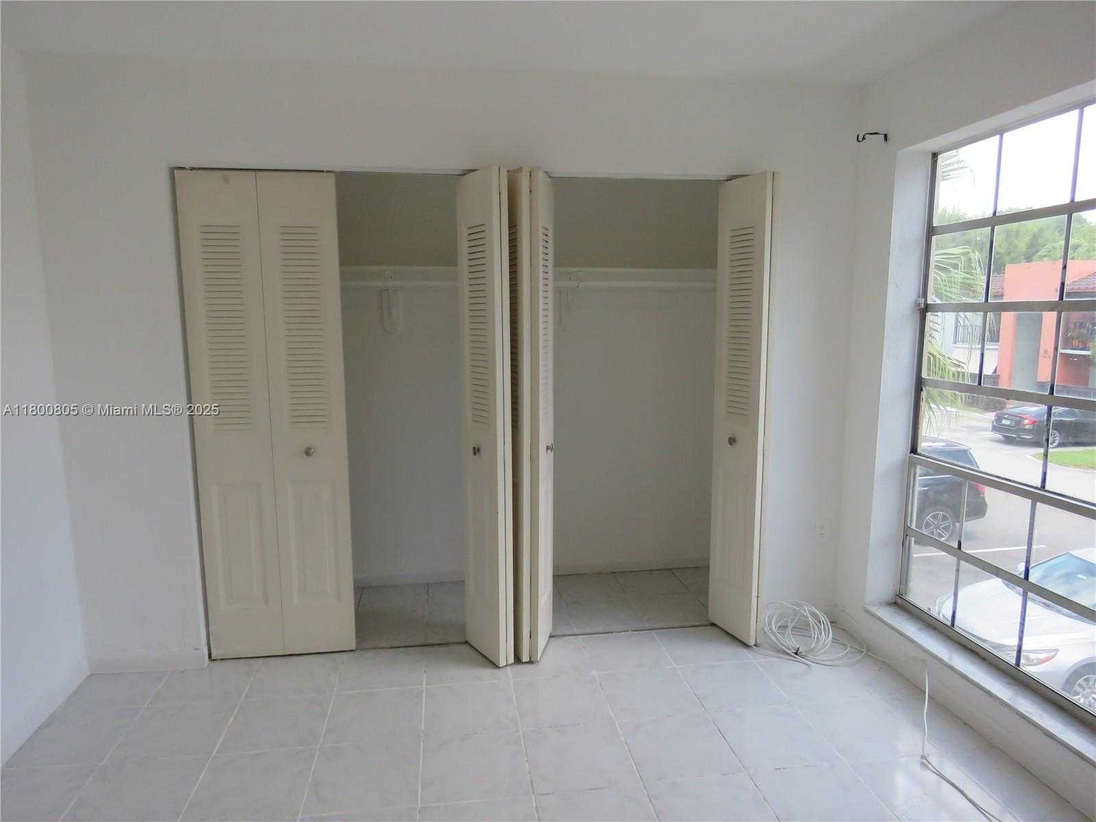Small Image of 10822 NORTH KENDALL DR #S14, Miami Number 7