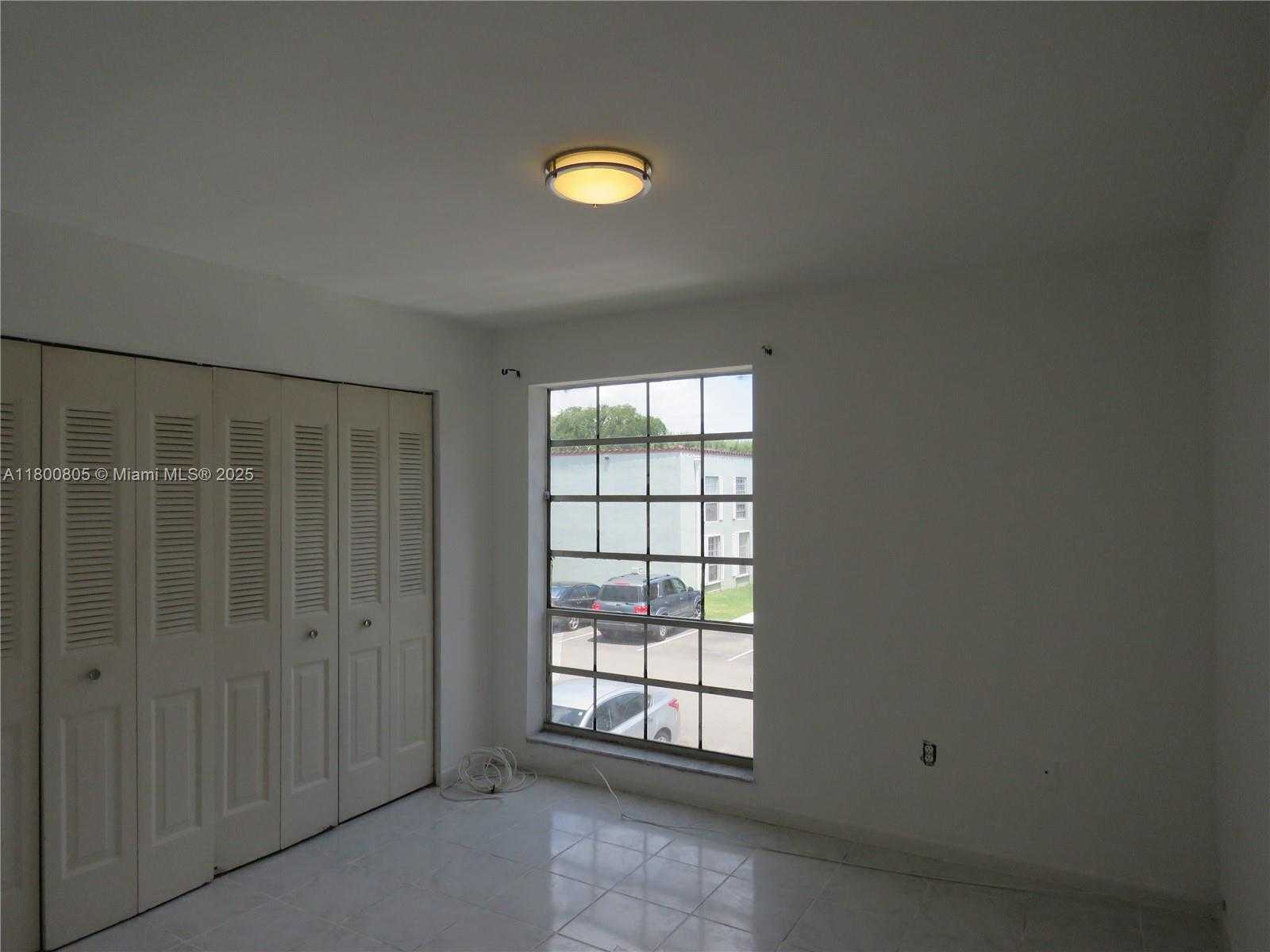 Small Image of 10822 NORTH KENDALL DR #S14, Miami Number 8