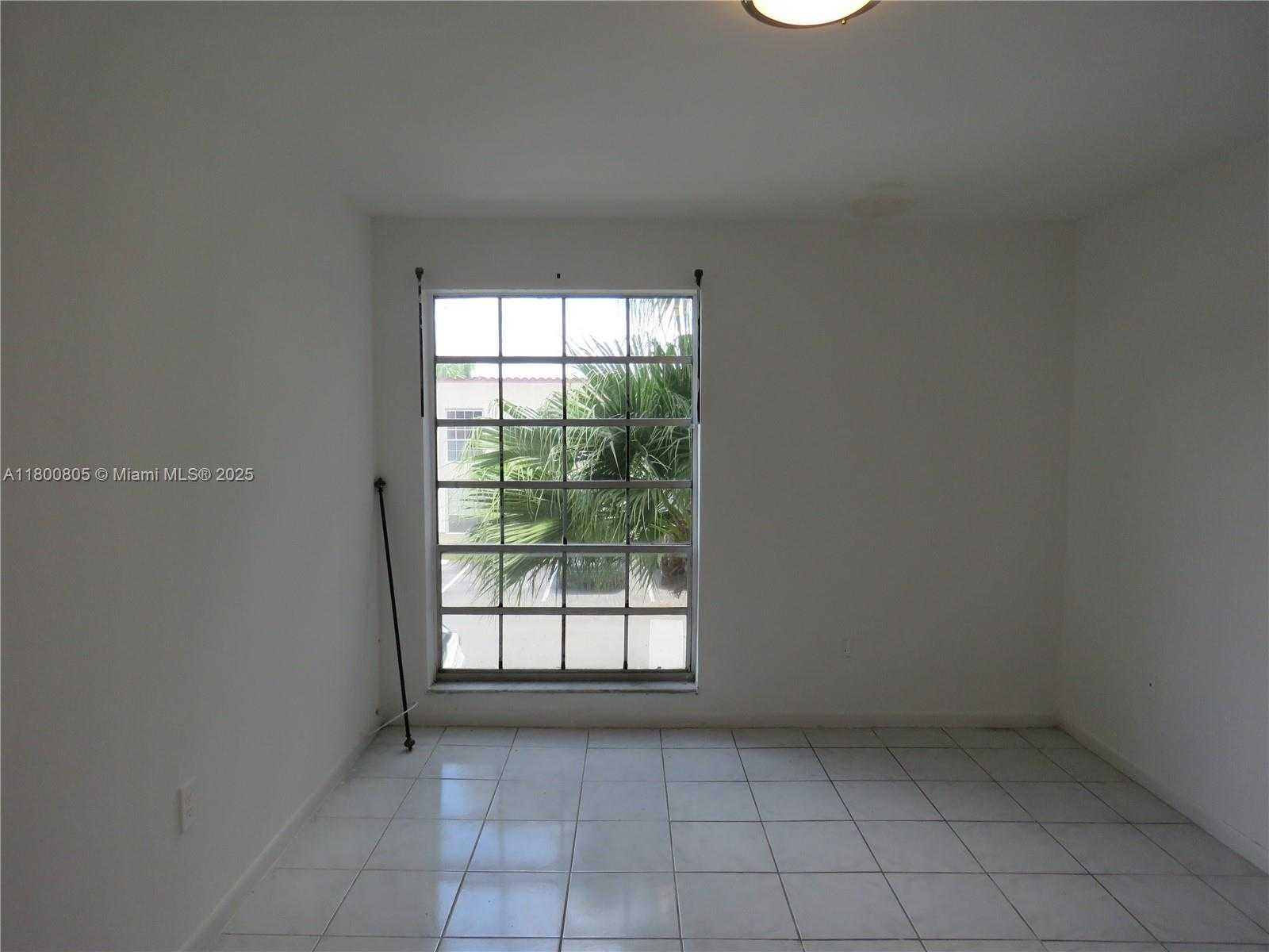Small Image of 10822 NORTH KENDALL DR #S14, Miami Number 9