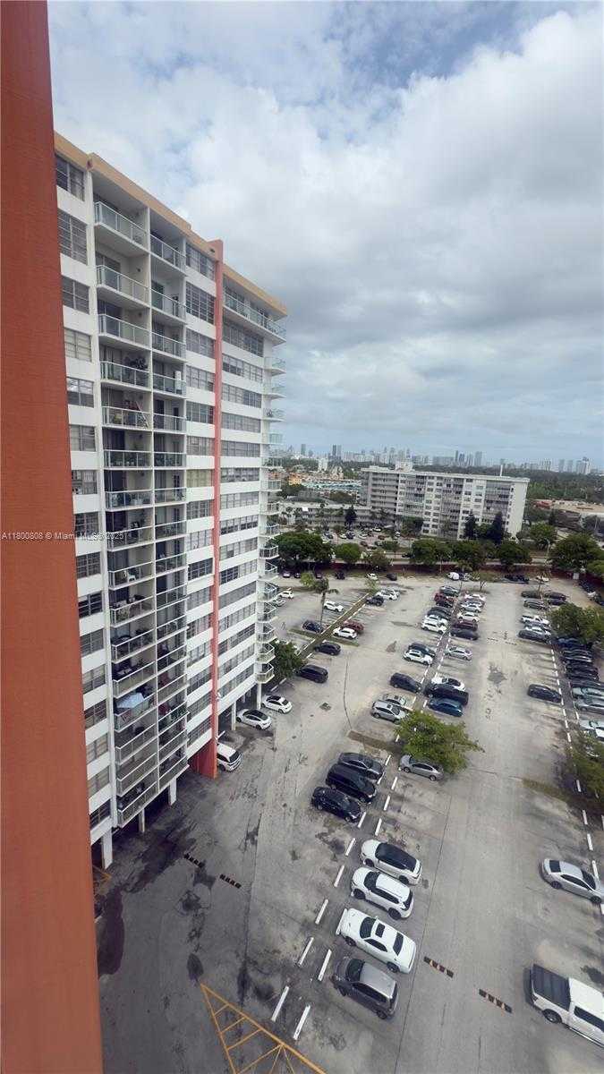 Small Image of 1351 NORTH EAST MIAMI GARDENS DR #1225E, Miami Number 28