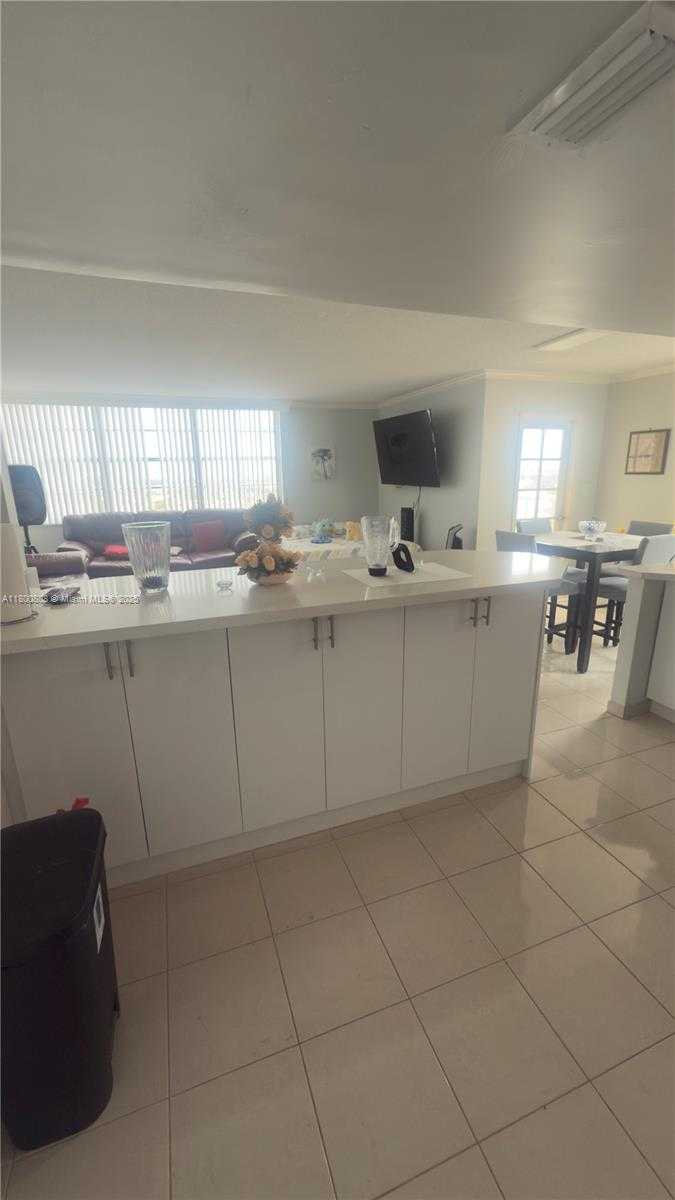 Small Image of 1351 NORTH EAST MIAMI GARDENS DR #1225E, Miami Number 3