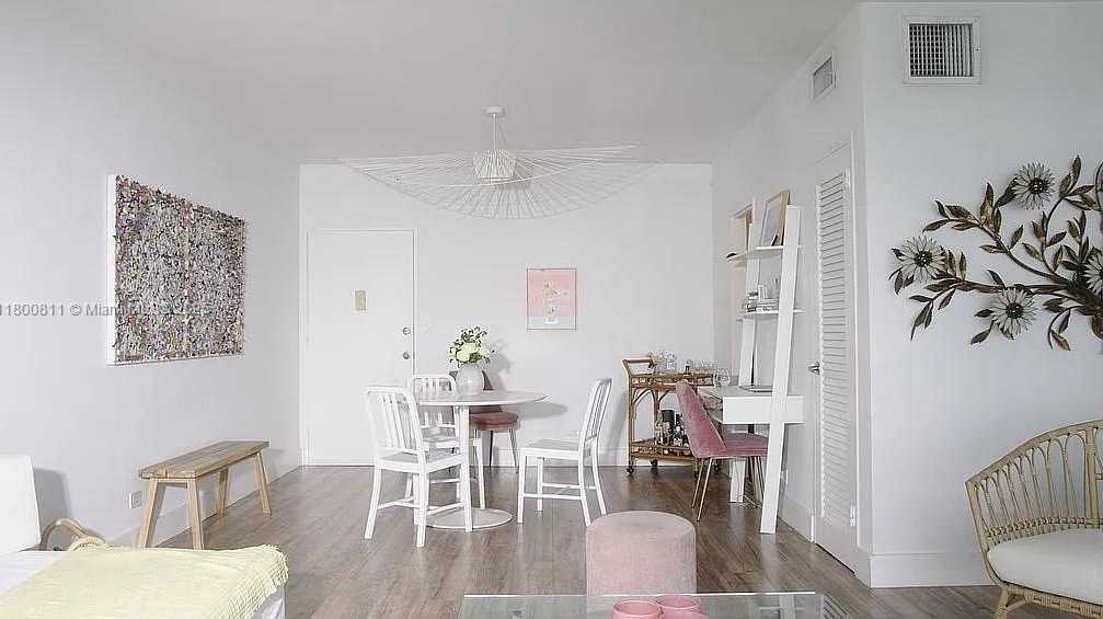 Small Image of 3 ISLAND AVE #12J, Miami Beach Number 4