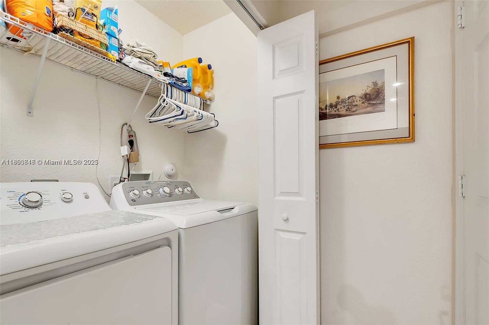 Small Image of 15073 SOUTH WEST 119TH LN, Miami Number 13