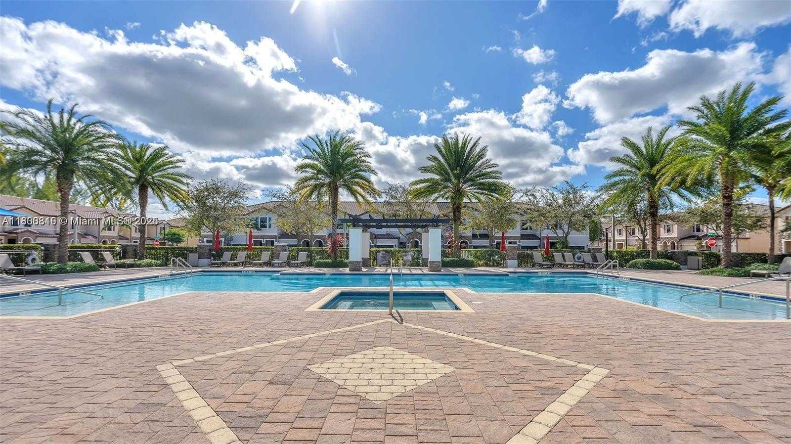Small Image of 15073 SOUTH WEST 119TH LN, Miami Number 19