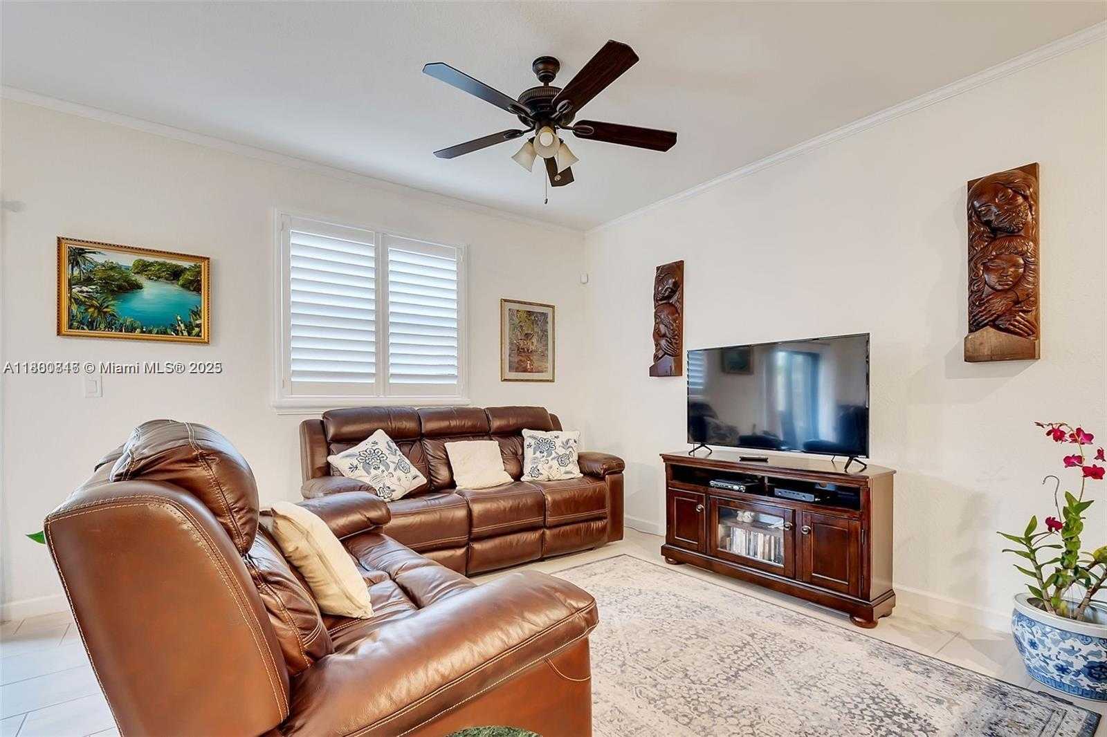 Small Image of 15073 SOUTH WEST 119TH LN, Miami Number 3