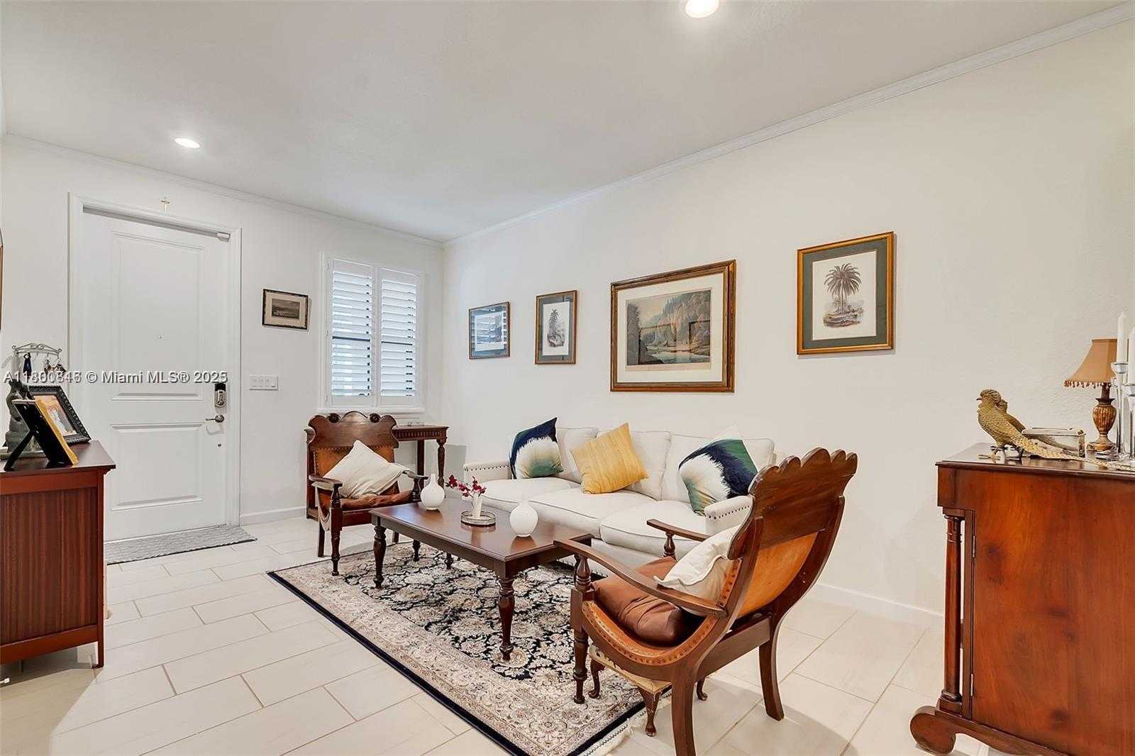 Small Image of 15073 SOUTH WEST 119TH LN, Miami Number 9