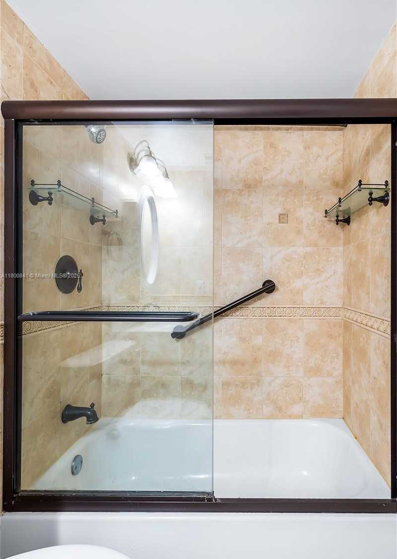 Small Image of 2025 NORTH EAST 164TH ST #907, North Miami Beach Number 25