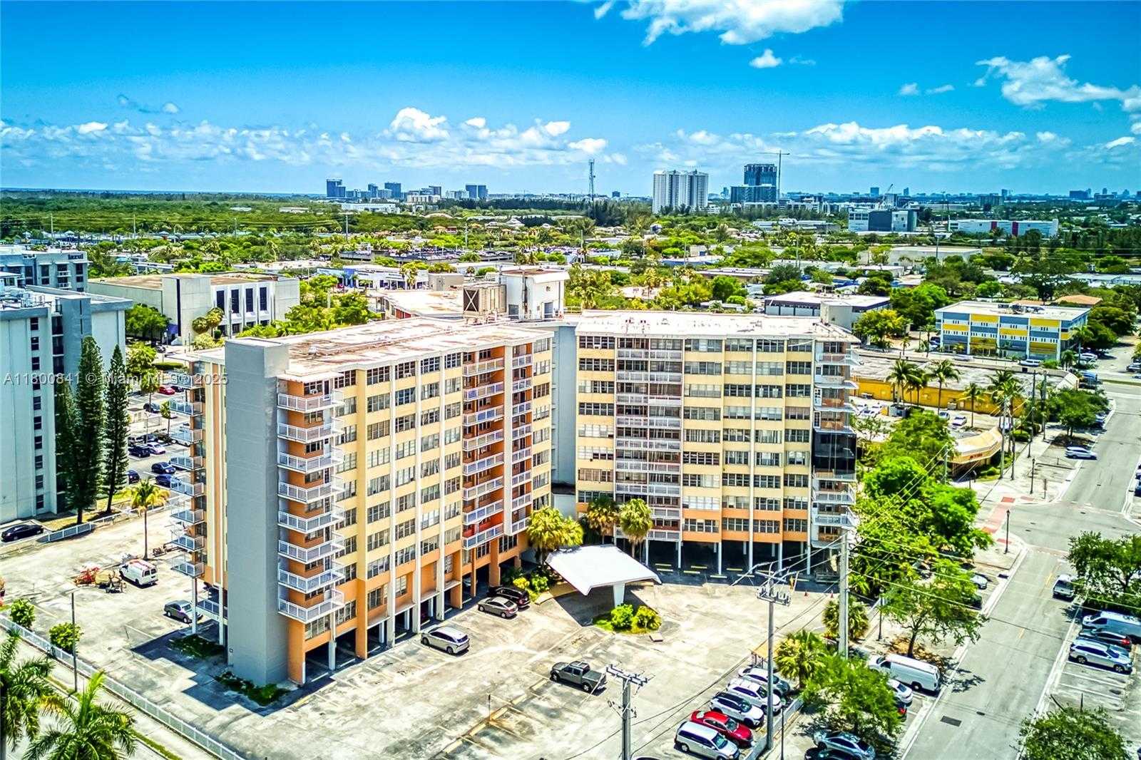 Small Image of 2025 NORTH EAST 164TH ST #907, North Miami Beach Number 39